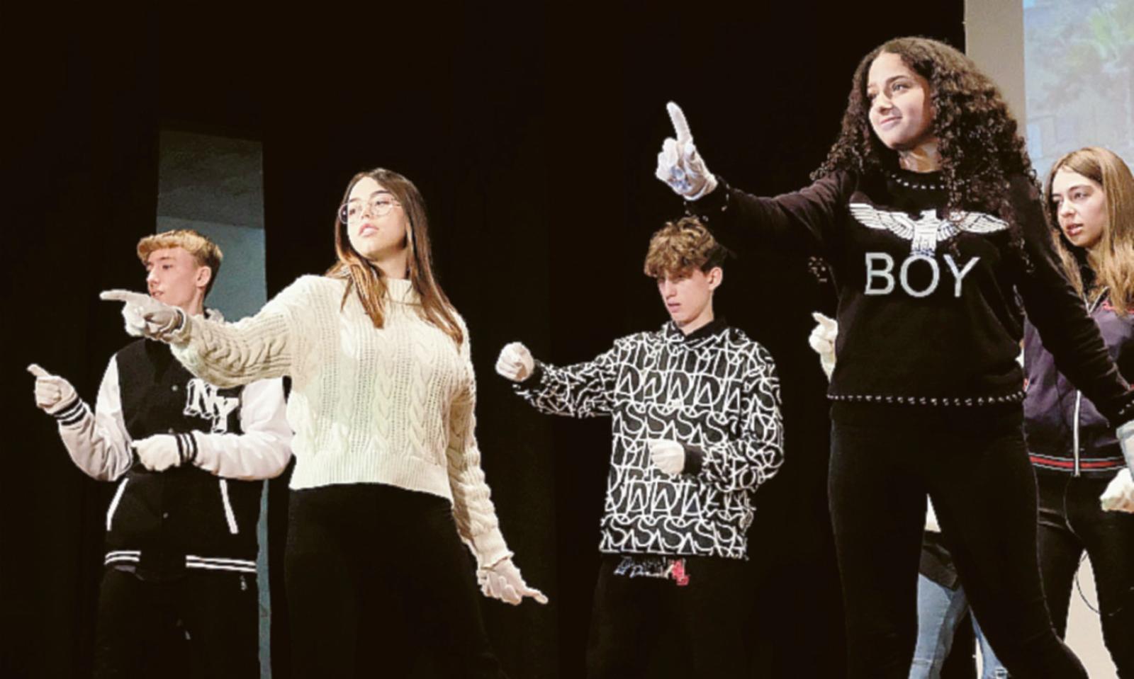 Il teatro fa sparire i brutti voti