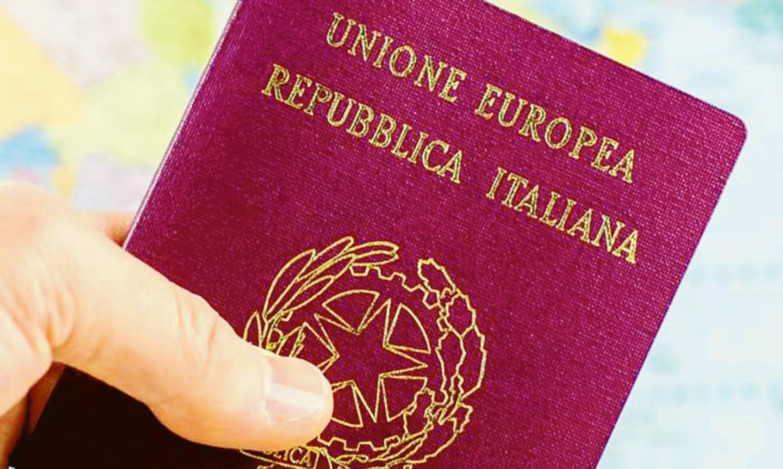 Passaporto, aperture straordinarie