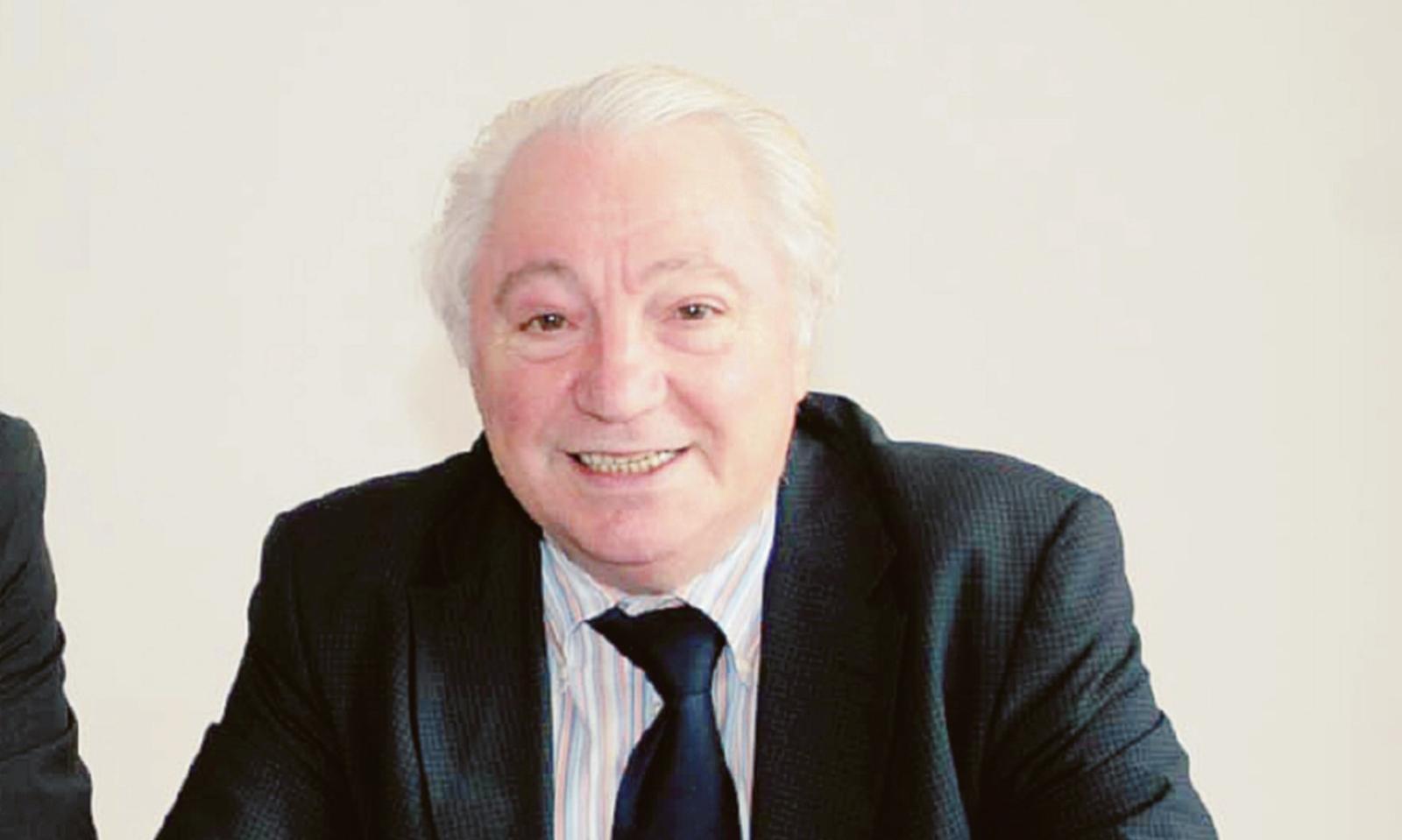 Un minuto di silenzio per Beppe Osti