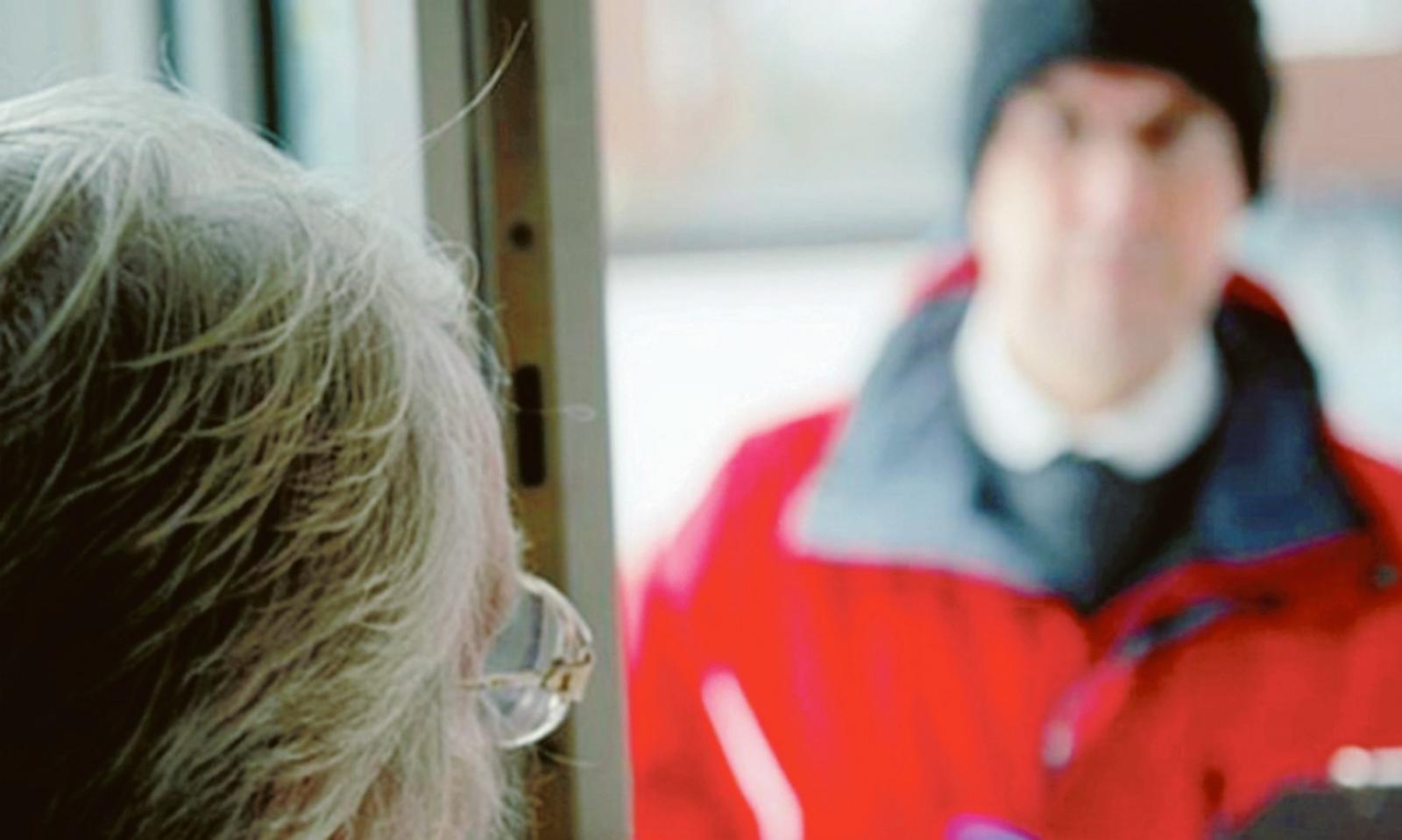 &ldquo;C&rsquo;&egrave; una perdita di gas&rdquo;: derubati