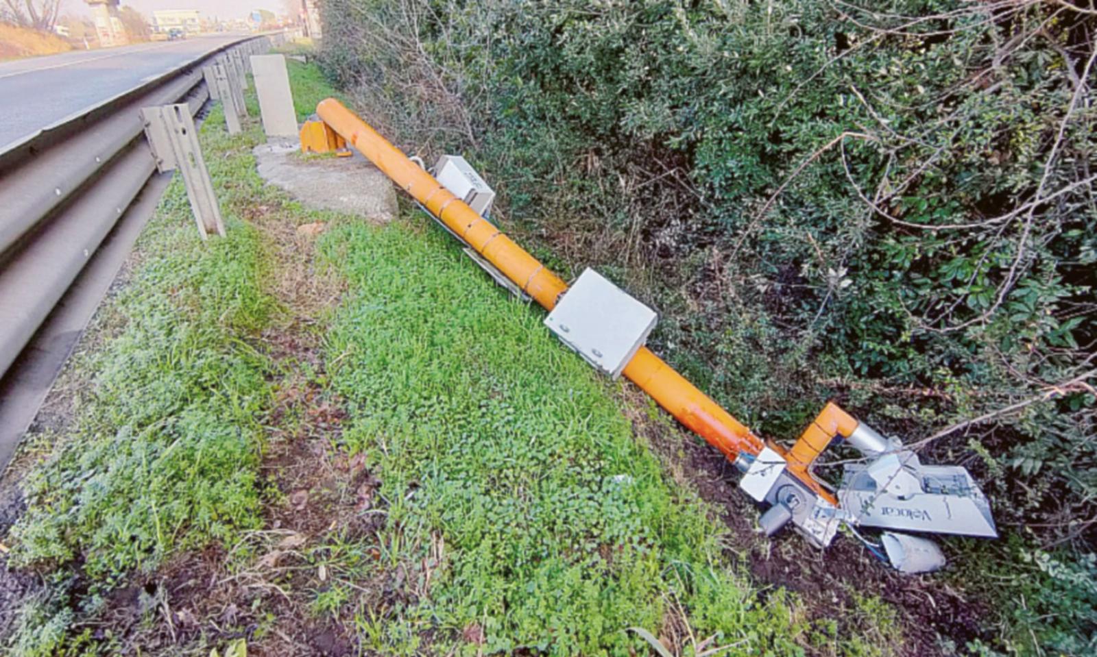 Caccia a Veloman: le tv sbarcano in Polesine