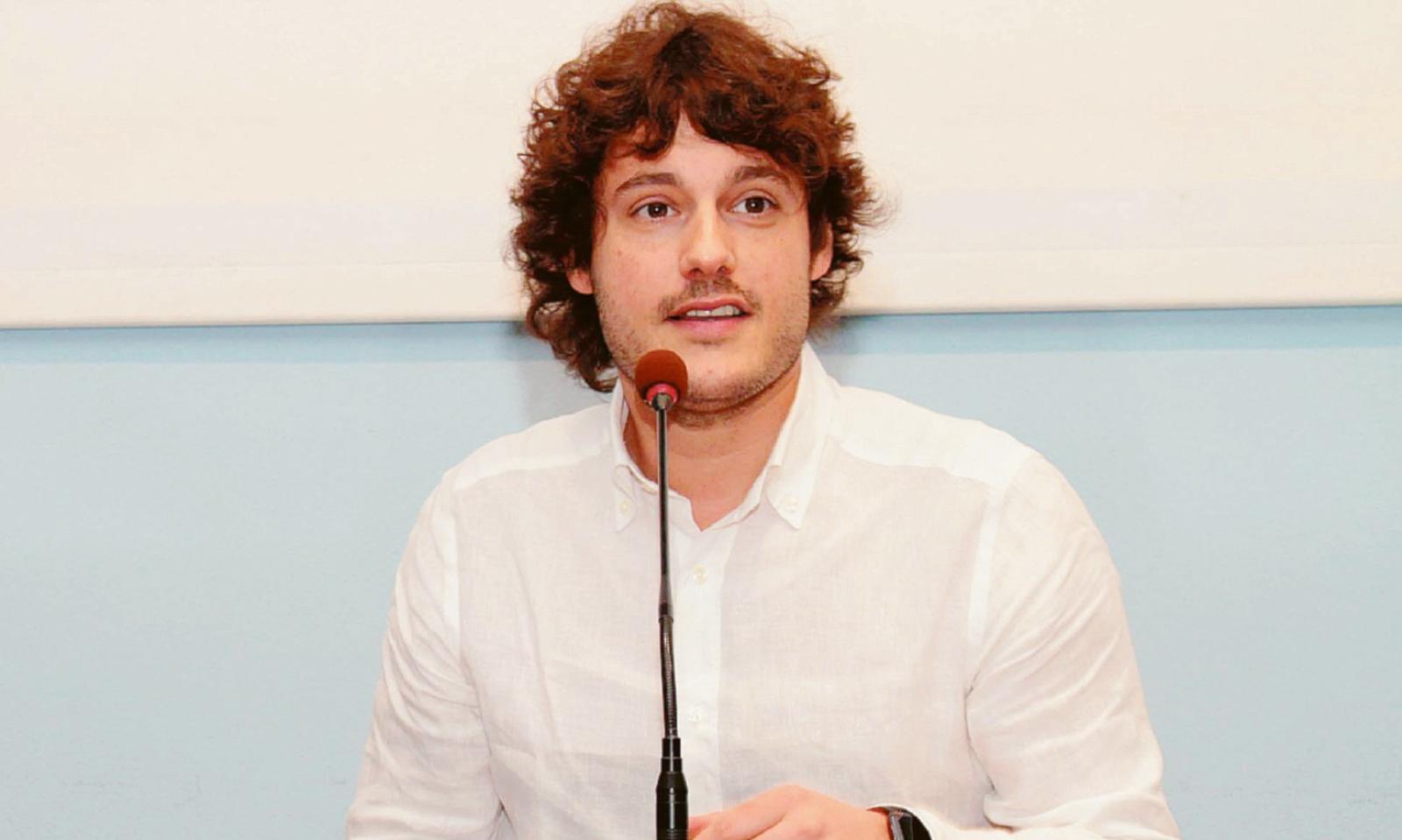 Una Piccola pace nella sestina finale