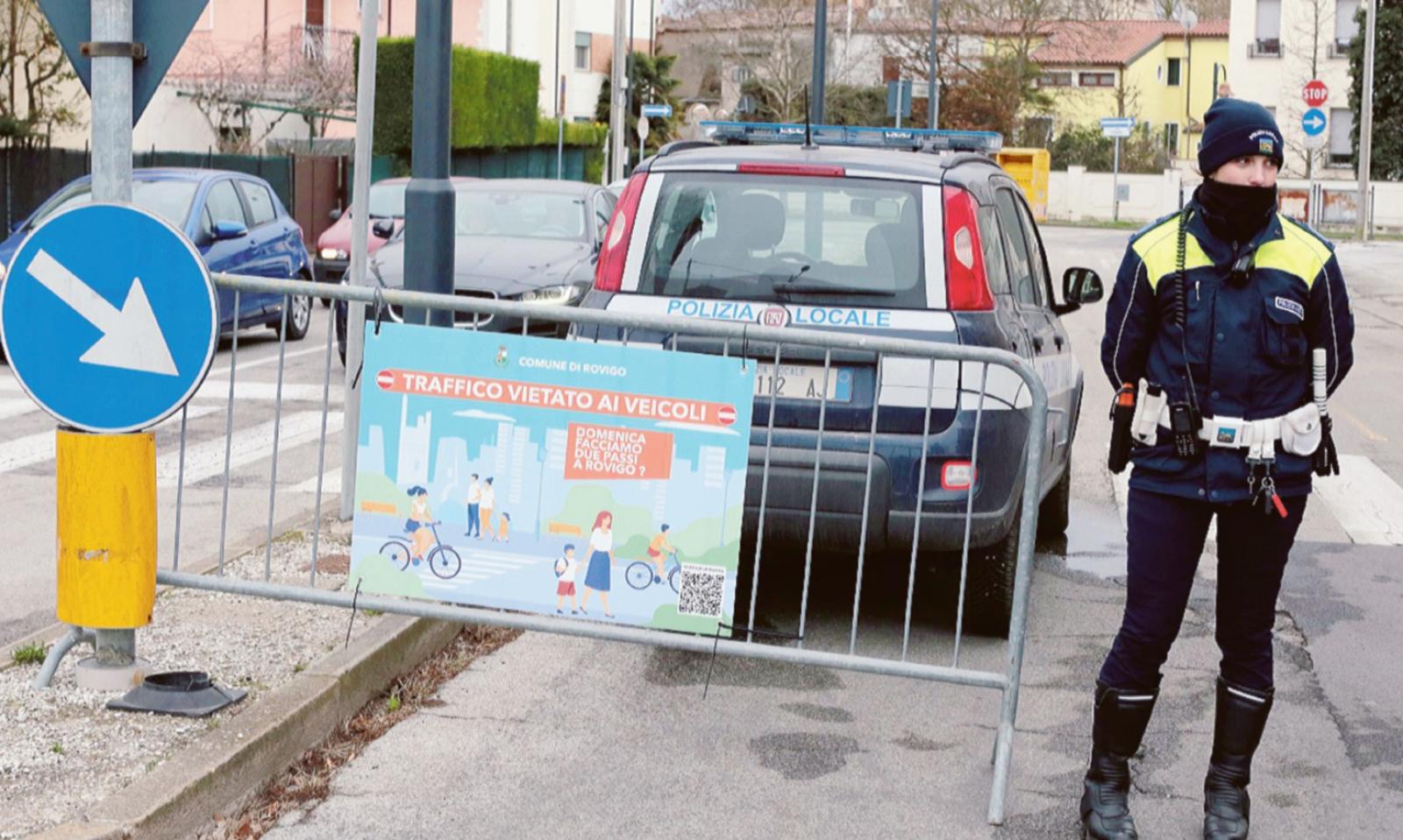 Domenica centro chiuso alle auto
