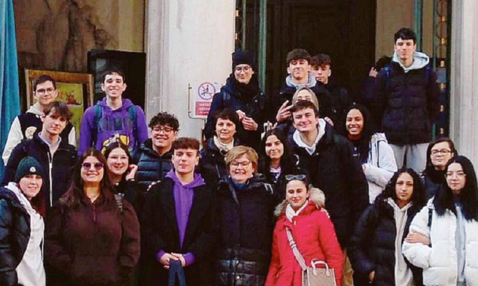 Gli studenti dell&rsquo;alberghiero in visita ai principali teatri