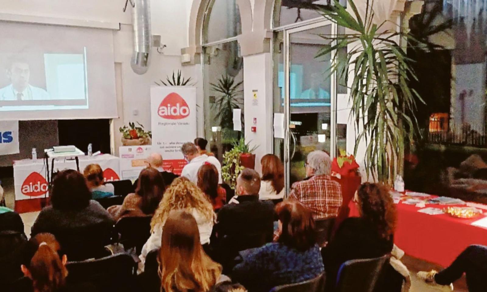 Un inno al dono in biblioteca