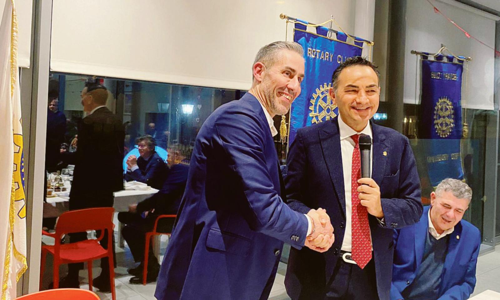 Agnelli porta le pentole al Rotary