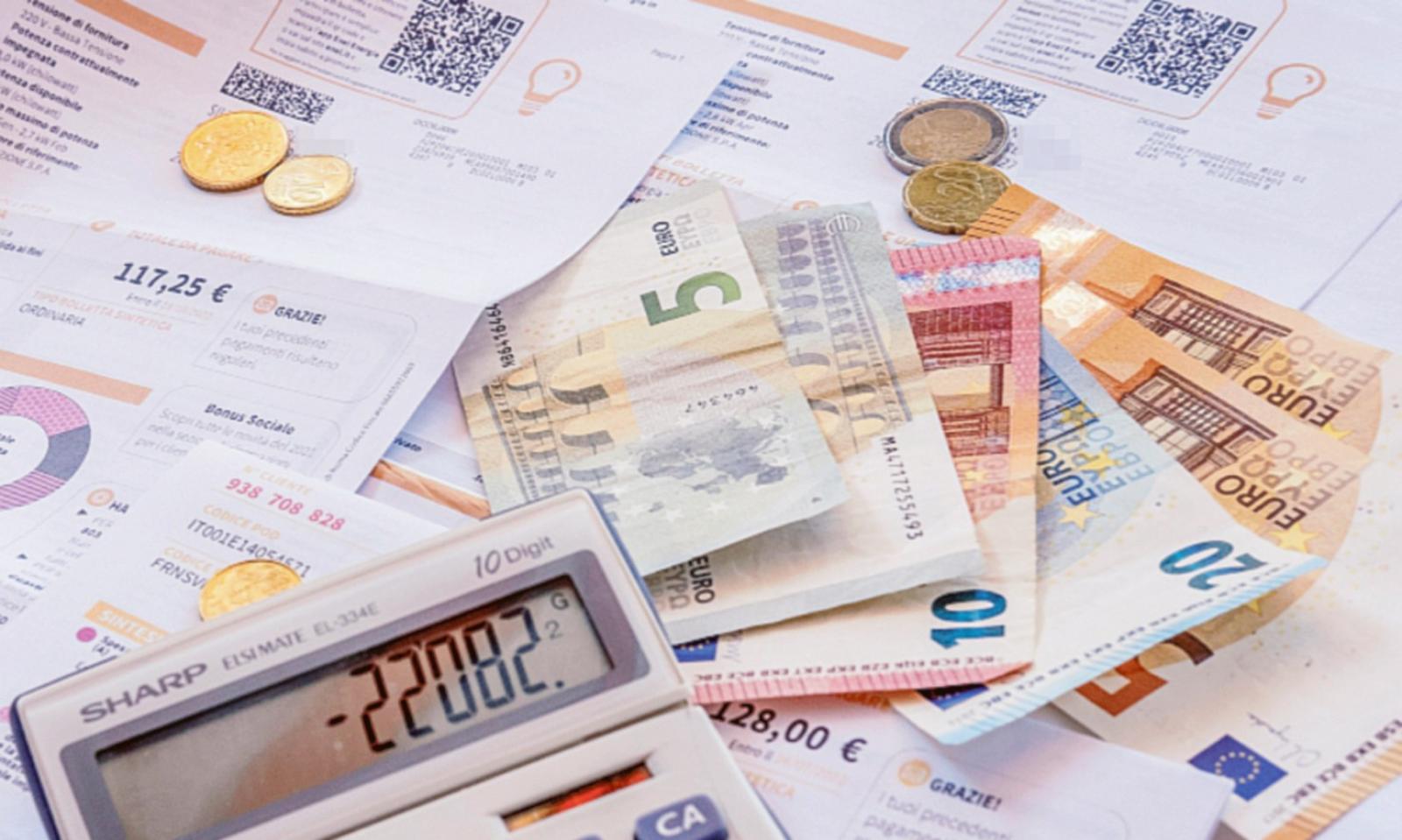 Bolletta folle: &ldquo;Oltre 2mila euro in un colpo. Ora come vivremo?&rdquo;