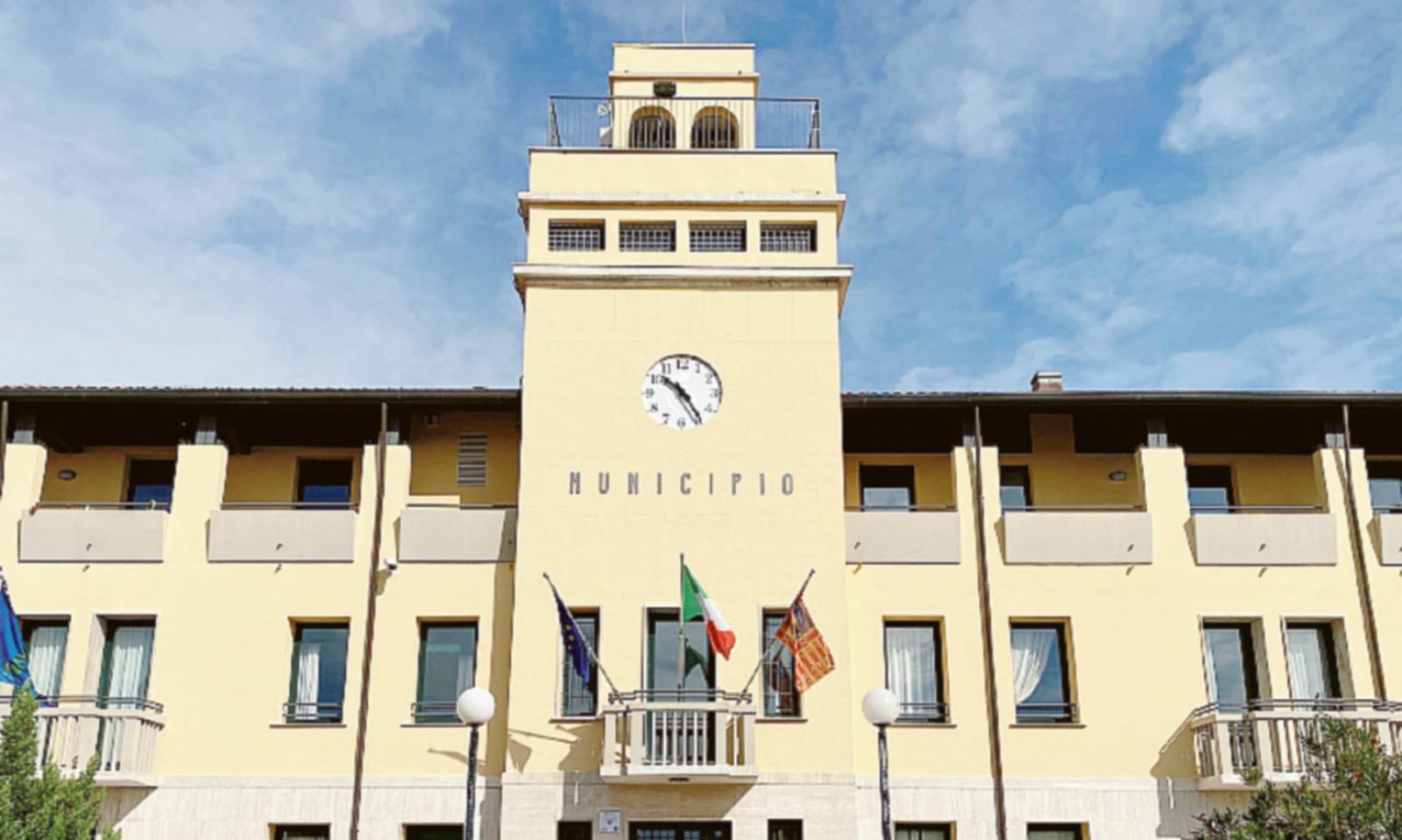 E in consiglio comunale esplode il "Vaffa..."