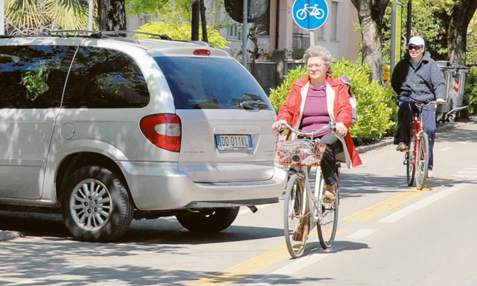 Arrivano i semafori a chiamata. E tante ciclabili