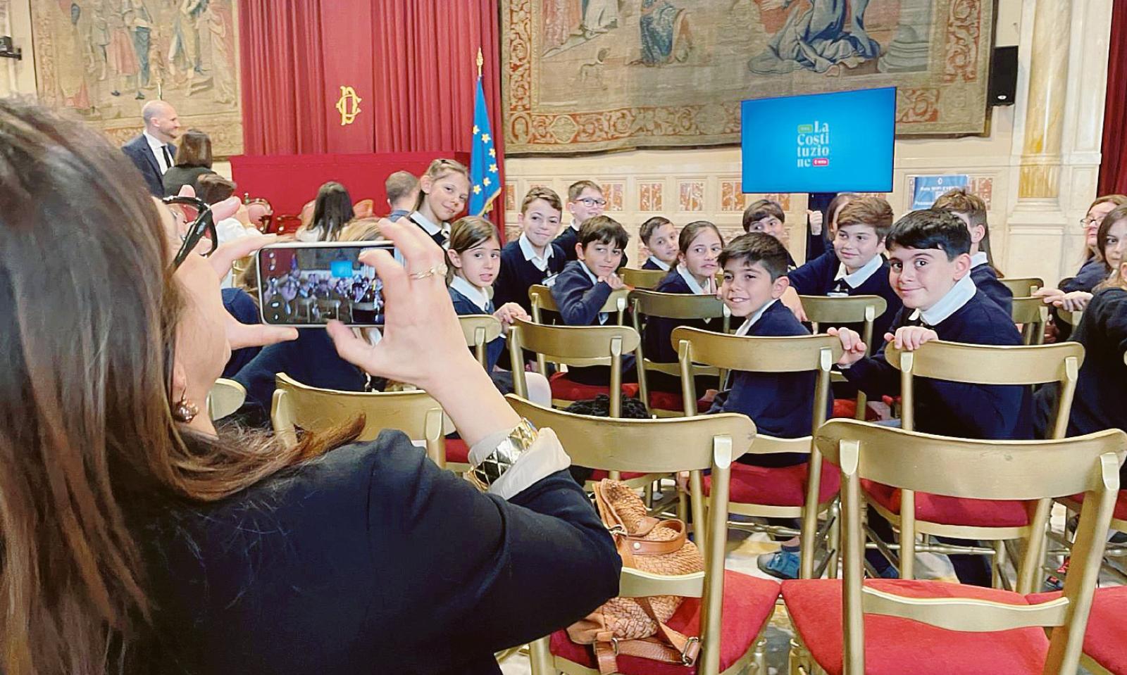 Cos&igrave; La Voce &egrave; sui banchi di scuola