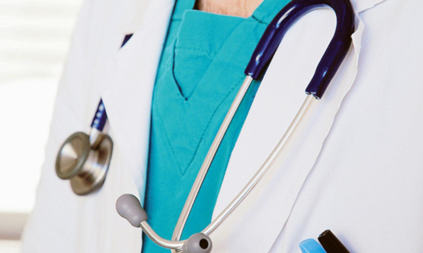 I medici restano in servizio oltre i 70 anni