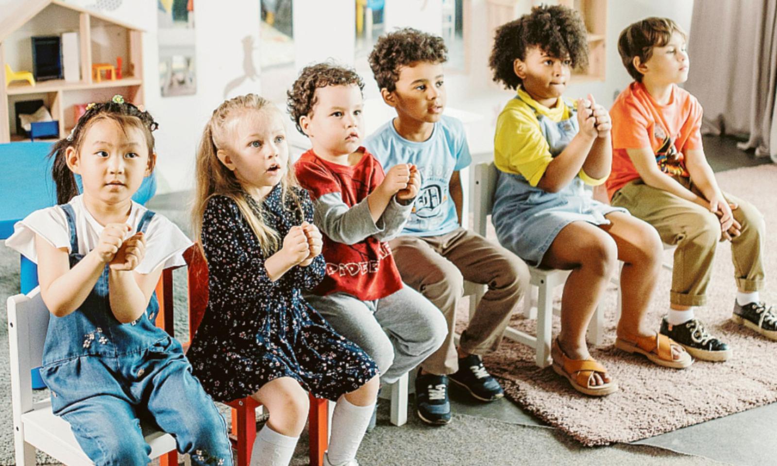 Scuole aperte grazie agli stranieri