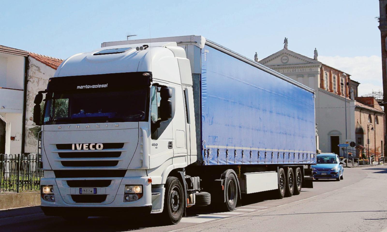 Sos camion, mancano 1500 autisti