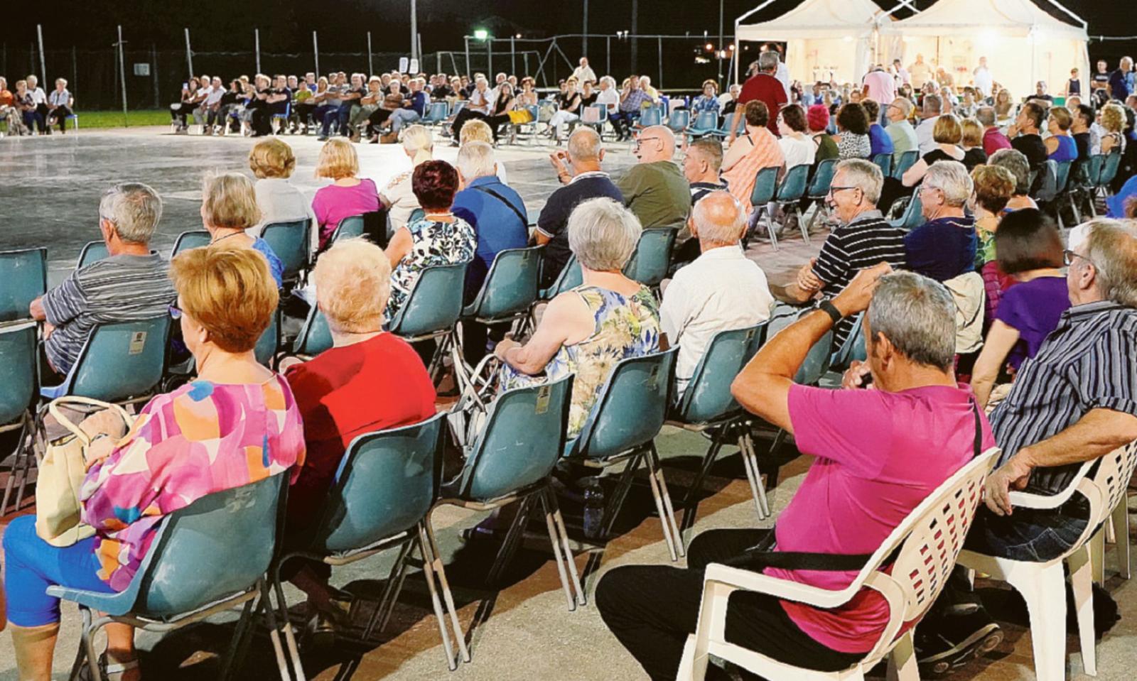 Tassina, 9 giorni di cibo e ballo