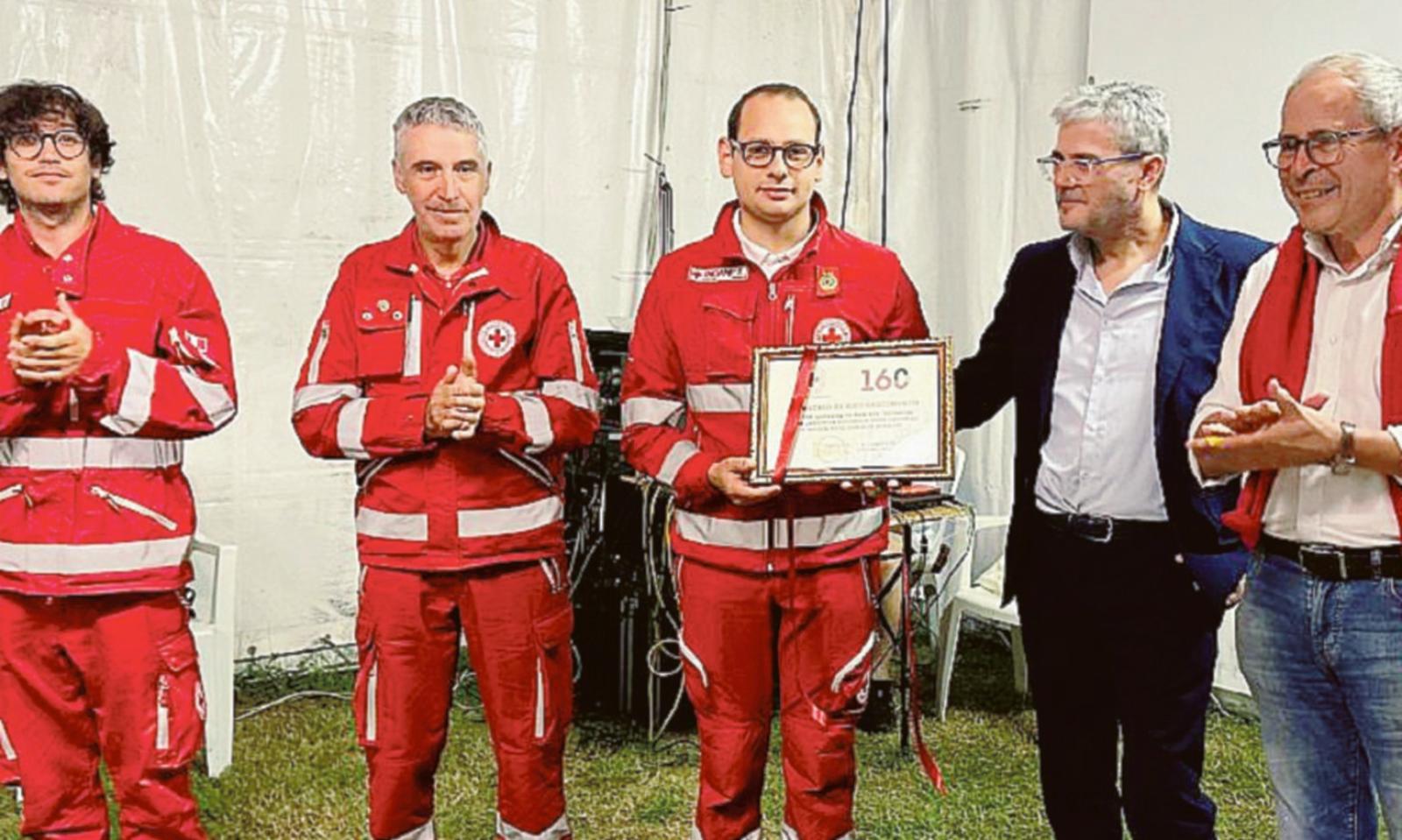 Defibrillatore in dono alla comunit&agrave;