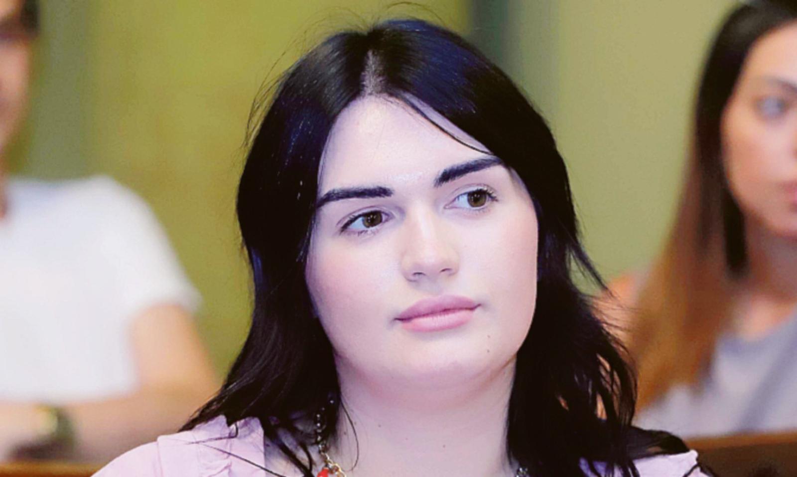 Sara Moretto non esce dal gruppo