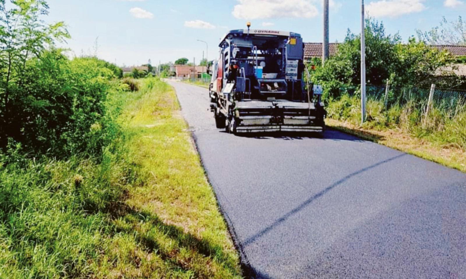Strade nuove, si asfalta!
