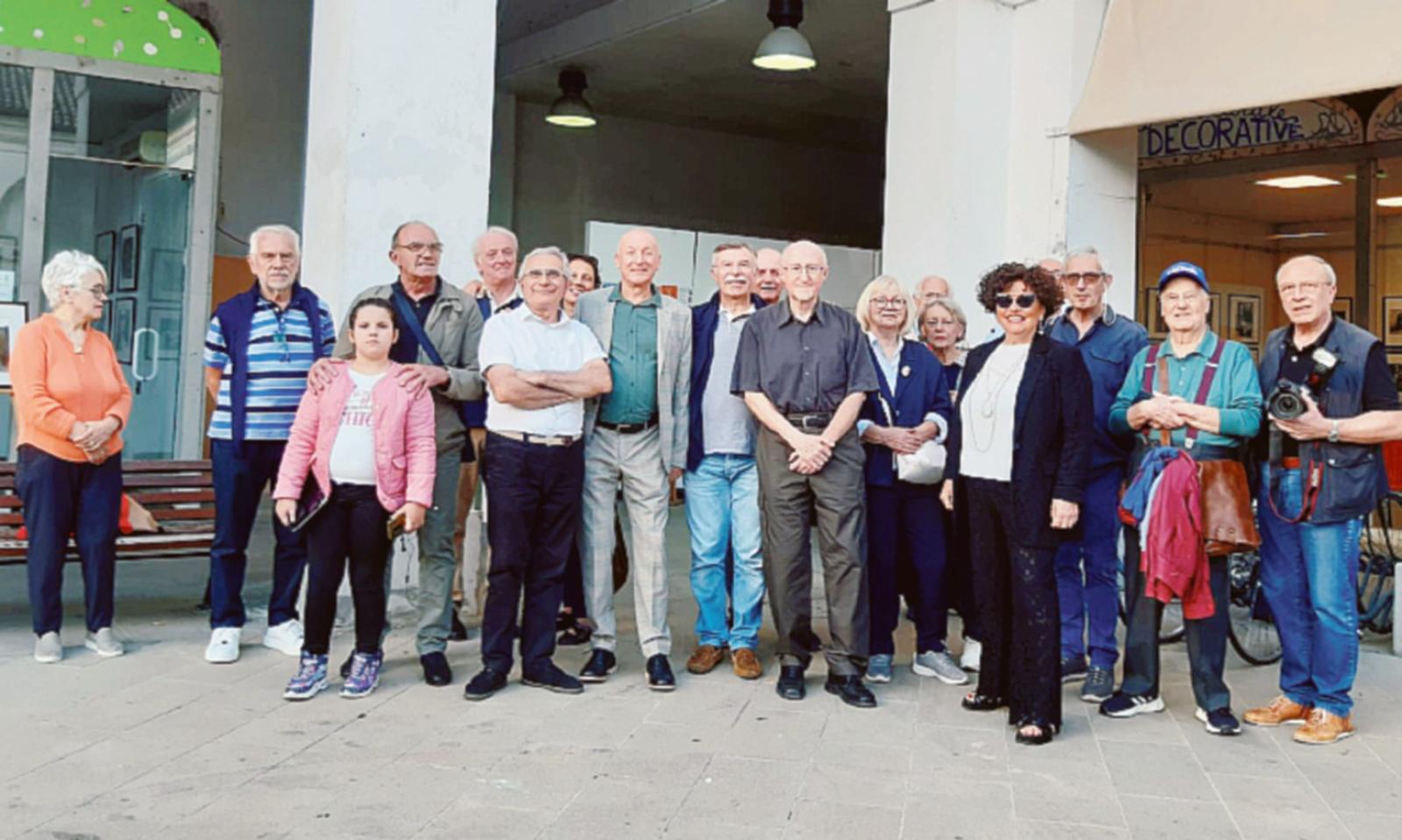 Pulga e le immagini dal mondo