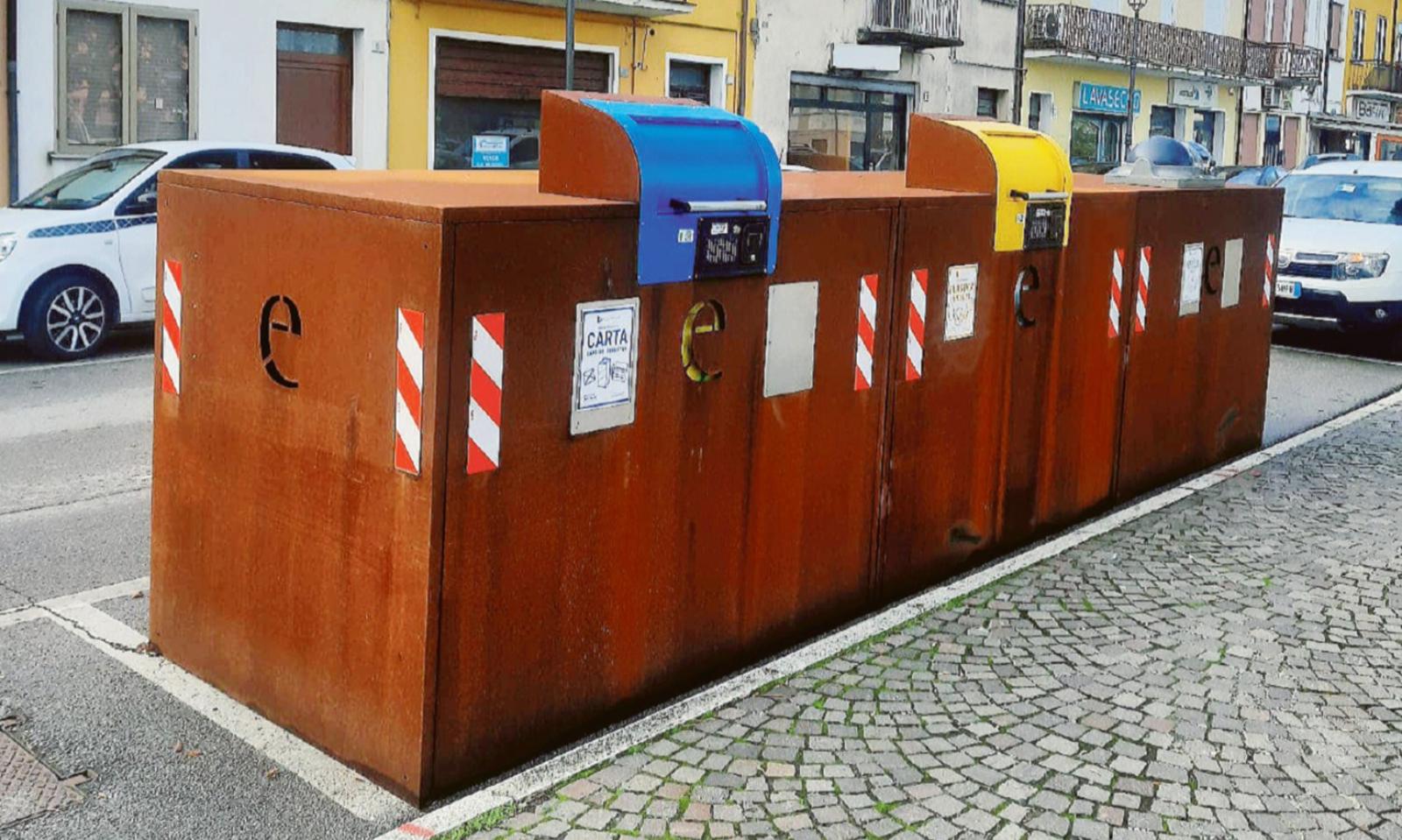 Il &ldquo;caso cassonetti&rdquo; dal prefetto