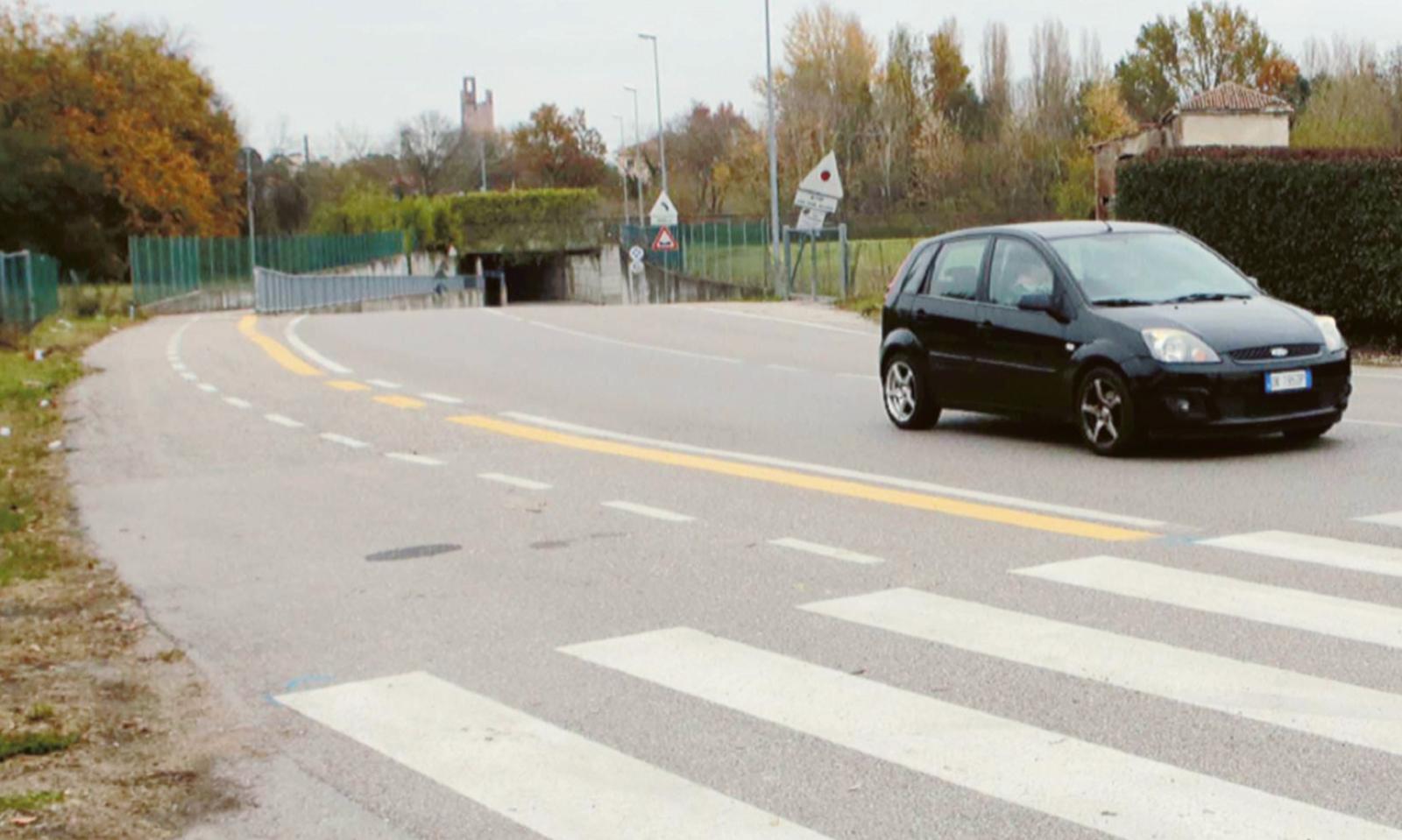 Via Forlanini, stop alla rotatoria