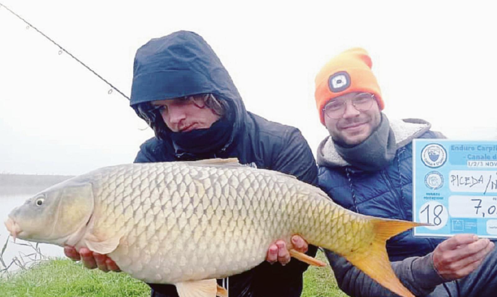 Accese sfide a colpi di canne