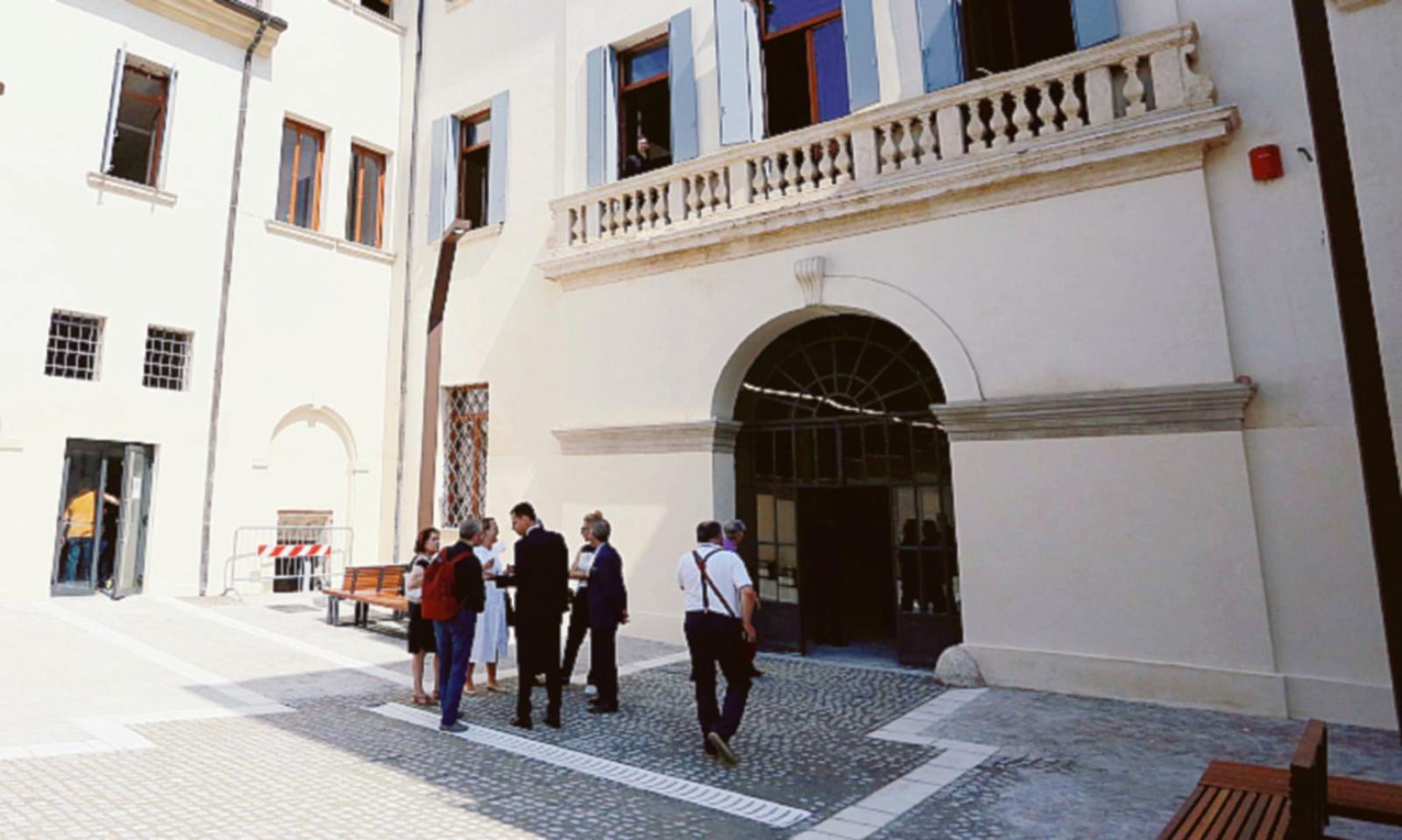 Piccoli detective all&rsquo;universit&agrave;