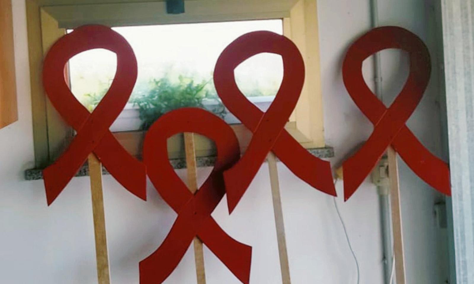 Fiocchi rossi contro la violenza