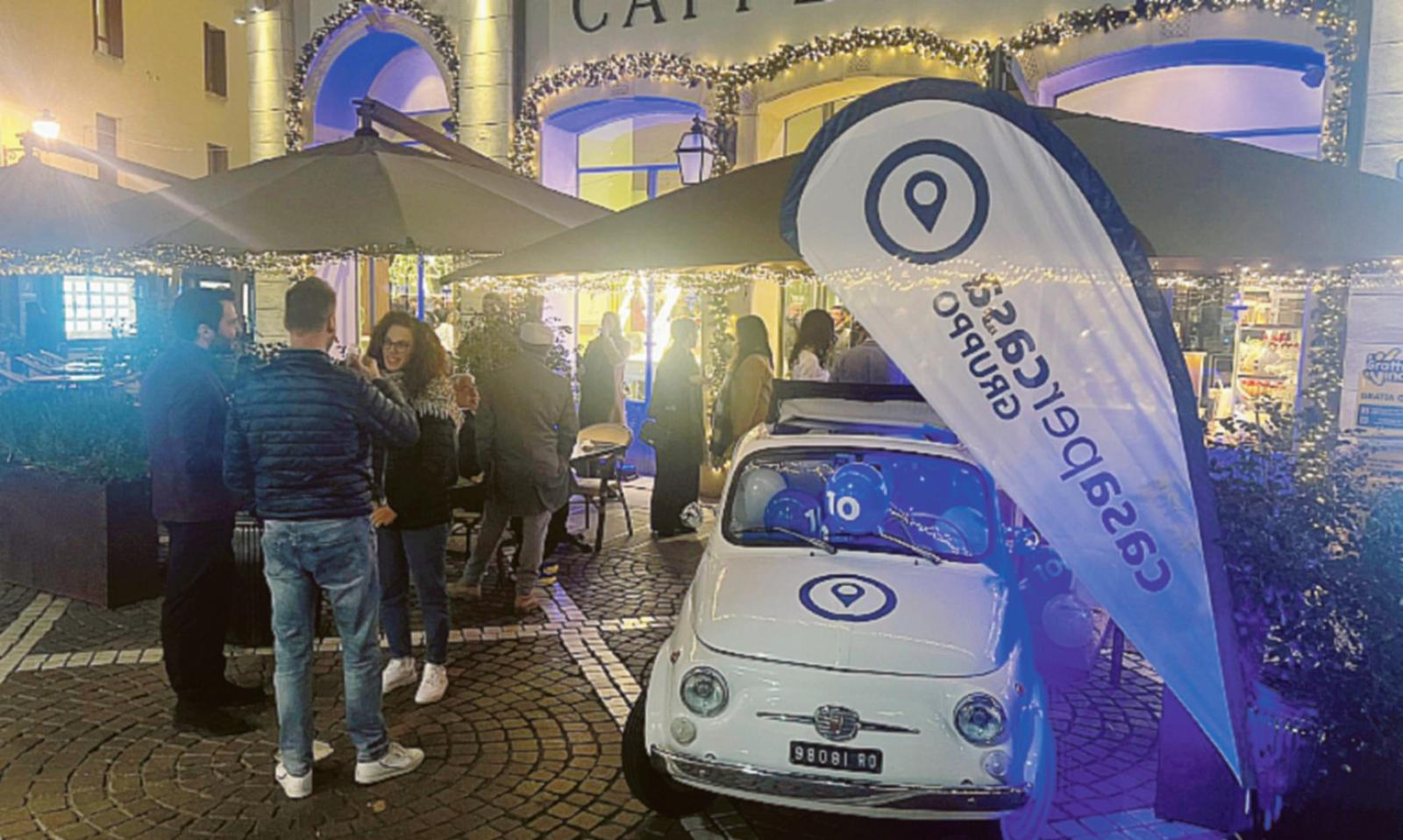 Volontari schierati alle scuole