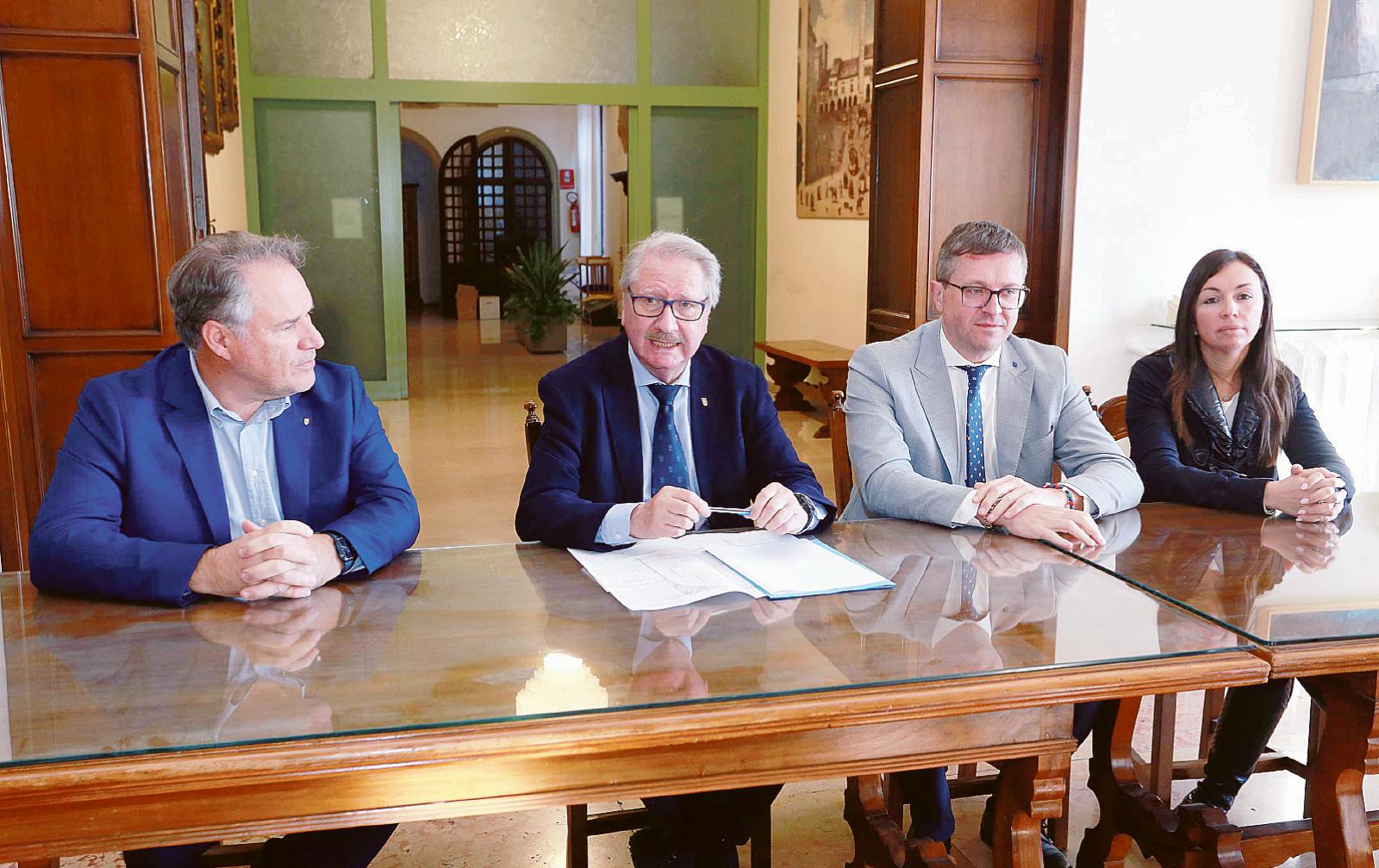 Passerella per 65 stelle dello sport