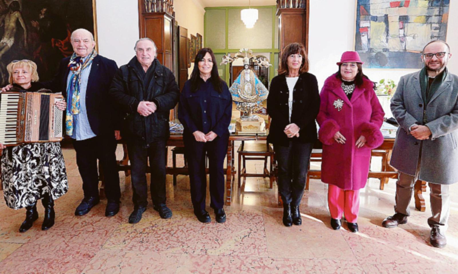 Un calendario Carro di fede solidariet&agrave; Polesine-Messico