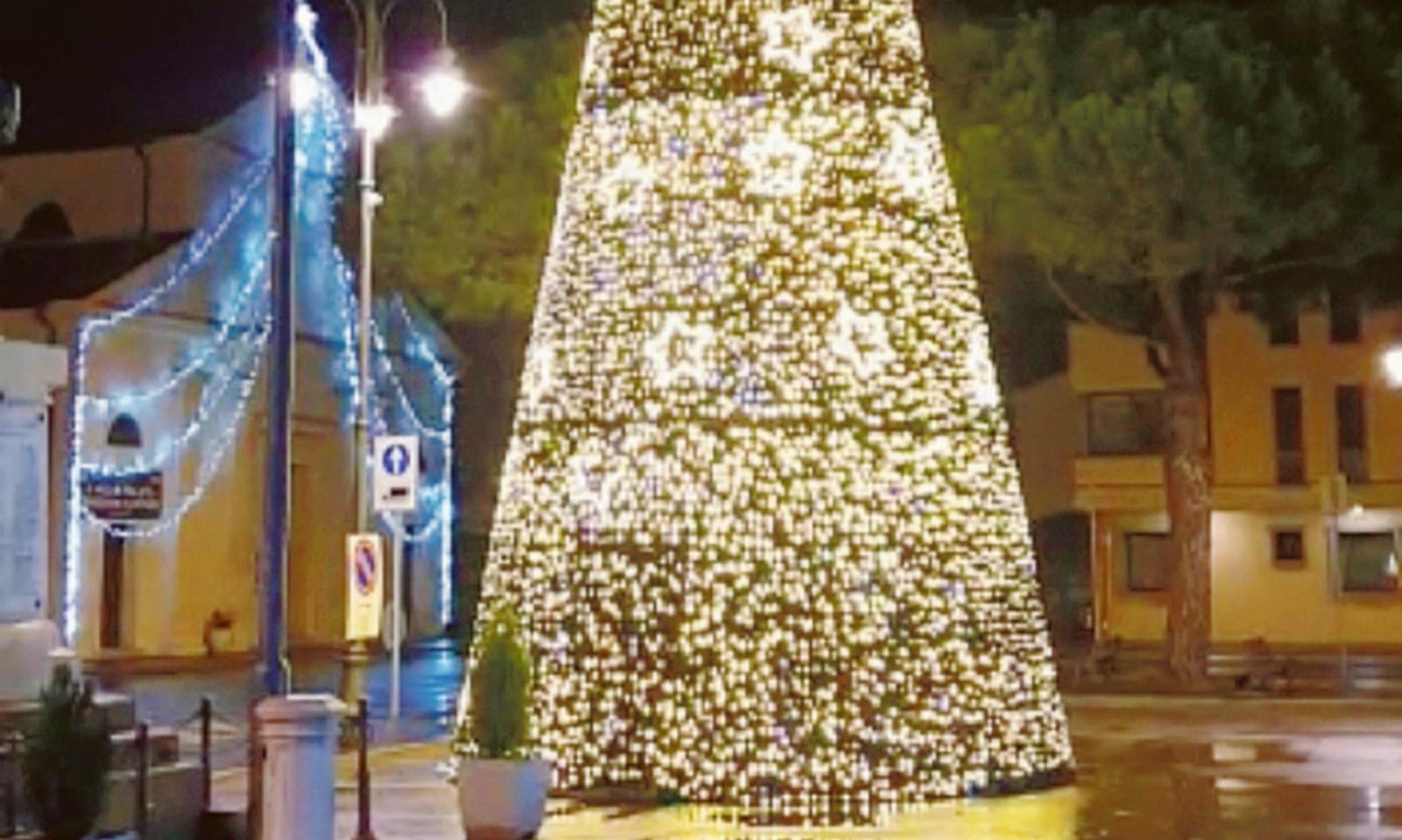 La citt&agrave; si illumina di eventi 