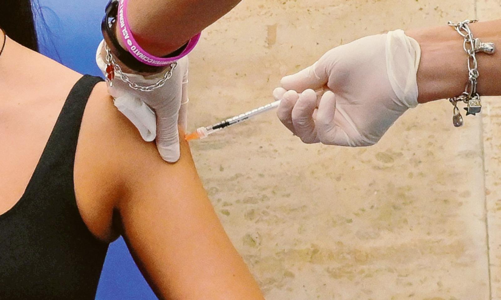 Tanti vaccinati, pochi ammalati