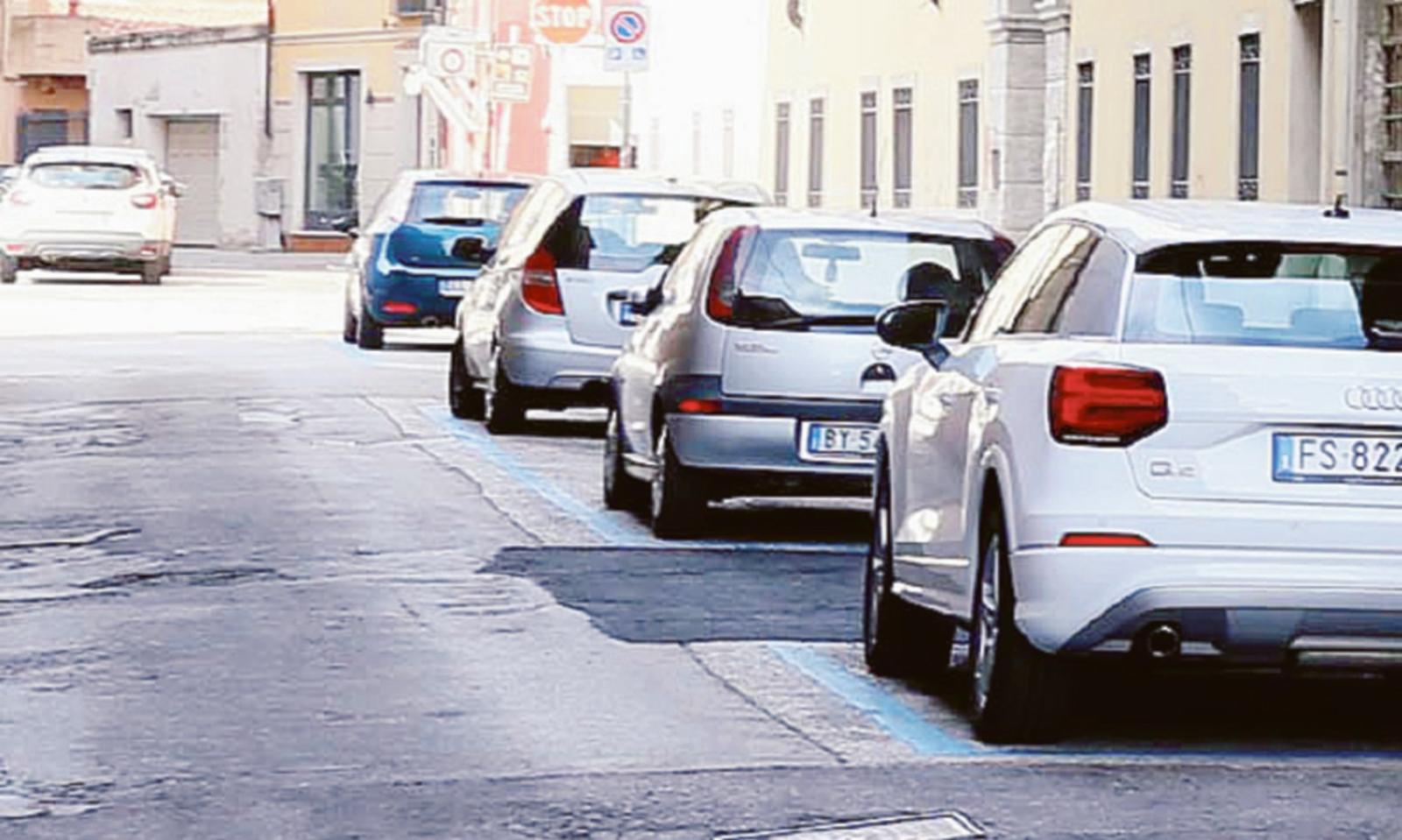 Sosta gratis al sabato, presto si decide