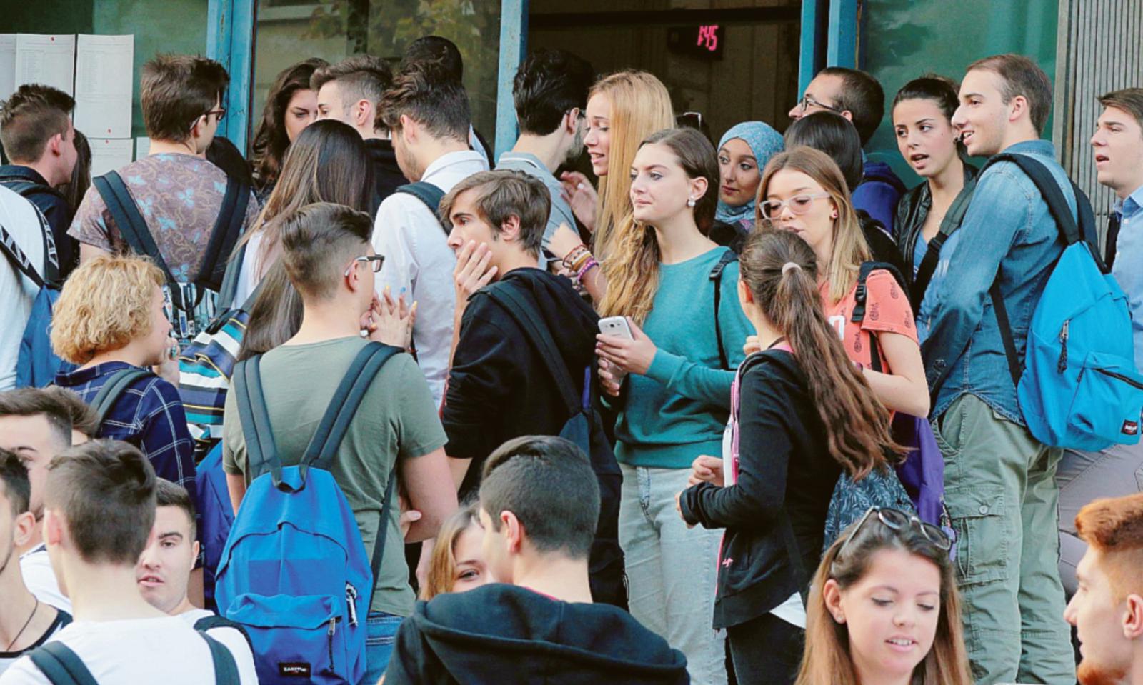 Persi quasi tre studenti su cento