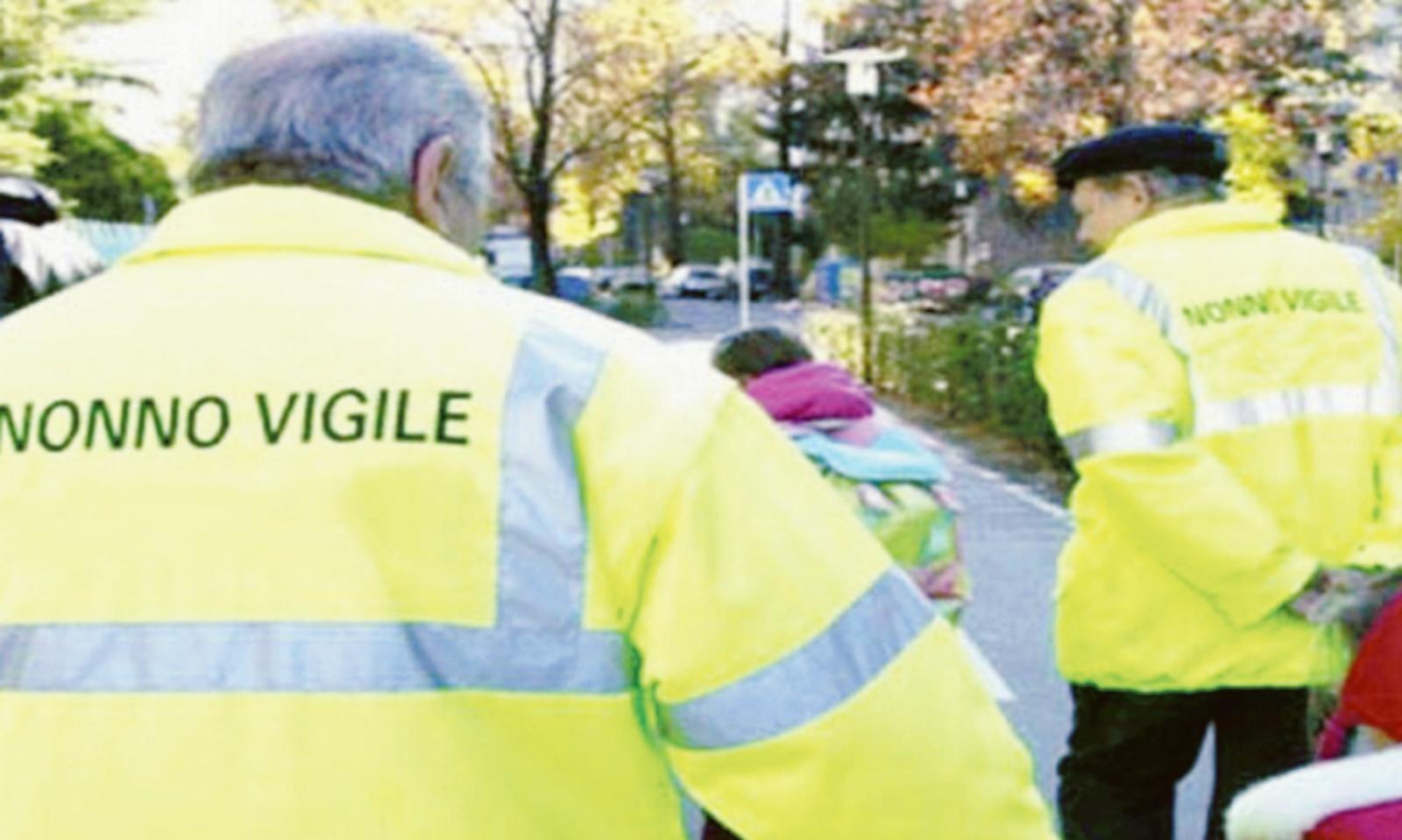 Ex poliziotti diventano nonni vigile