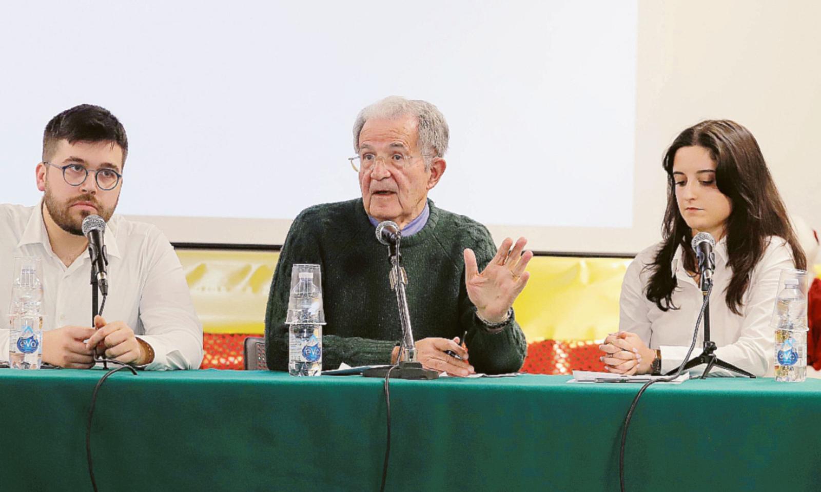 Prodi in Polesine: &ldquo;Fermare la fuga dei giovani&rdquo;