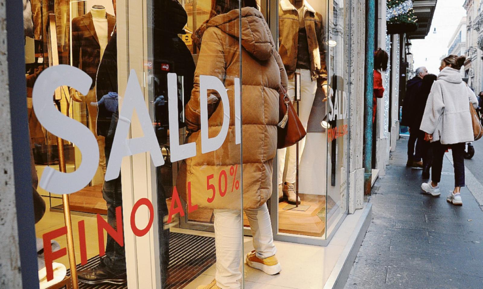 Tutti pronti per la corsa ai saldi