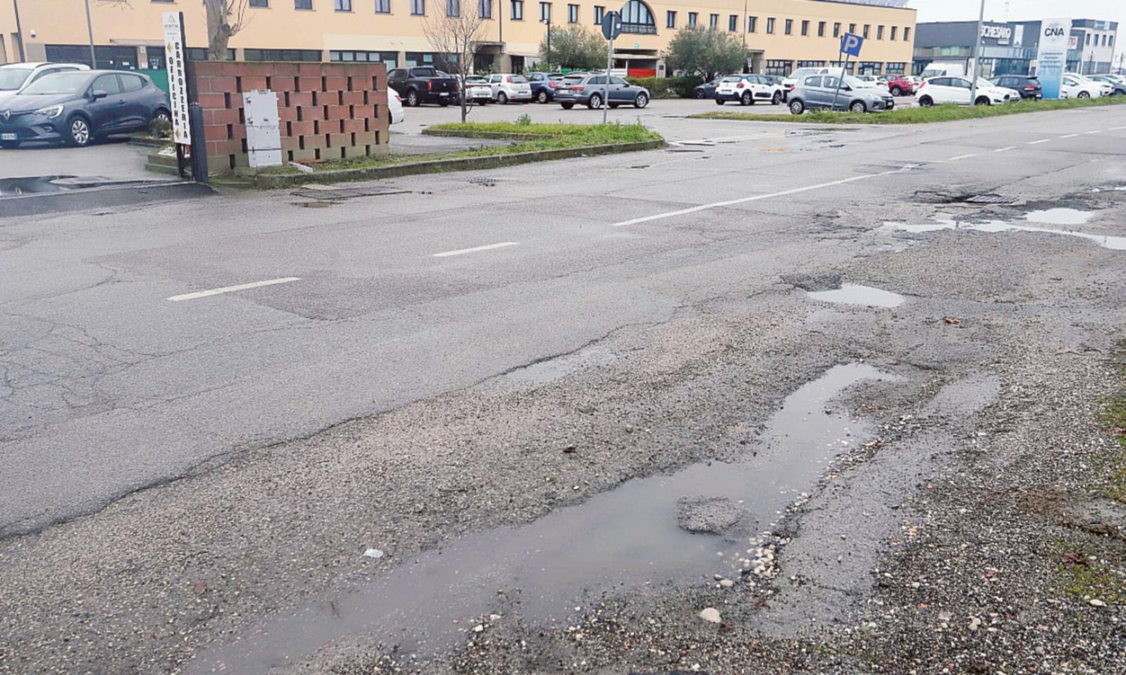 Area 13, voragini e abbandono