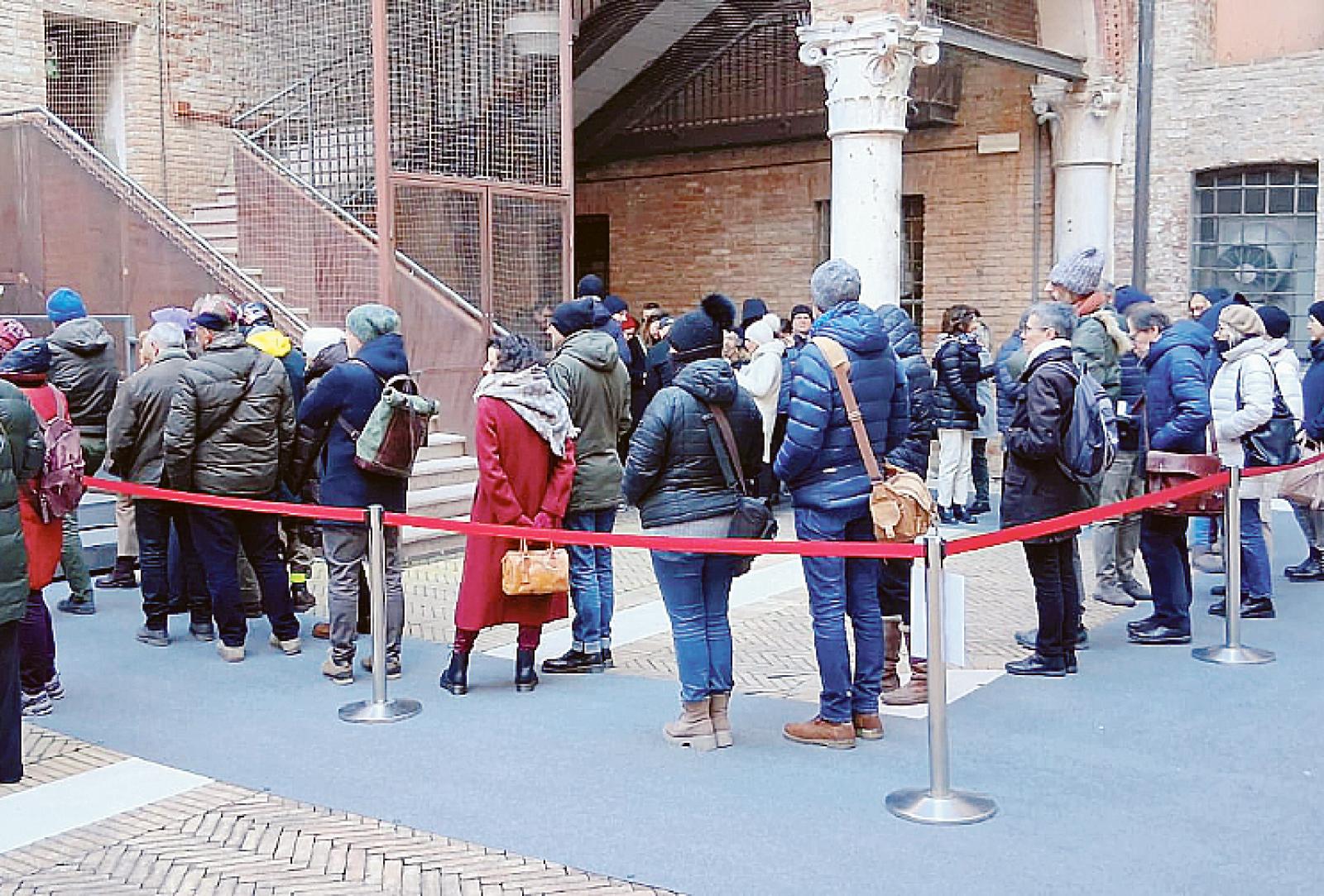 Tutti in fila per Cartier-Bresson