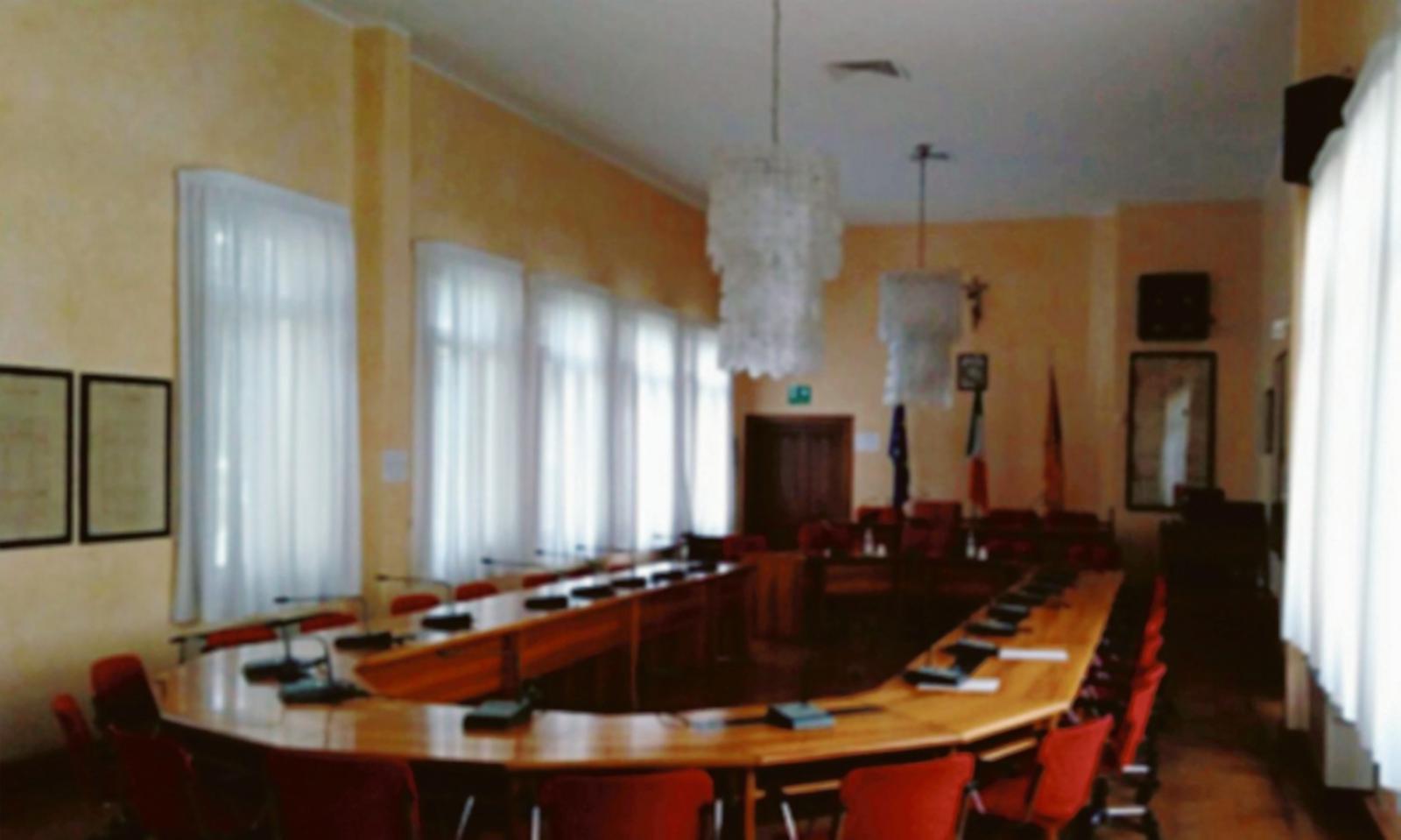 Consiglio rinviato sine die