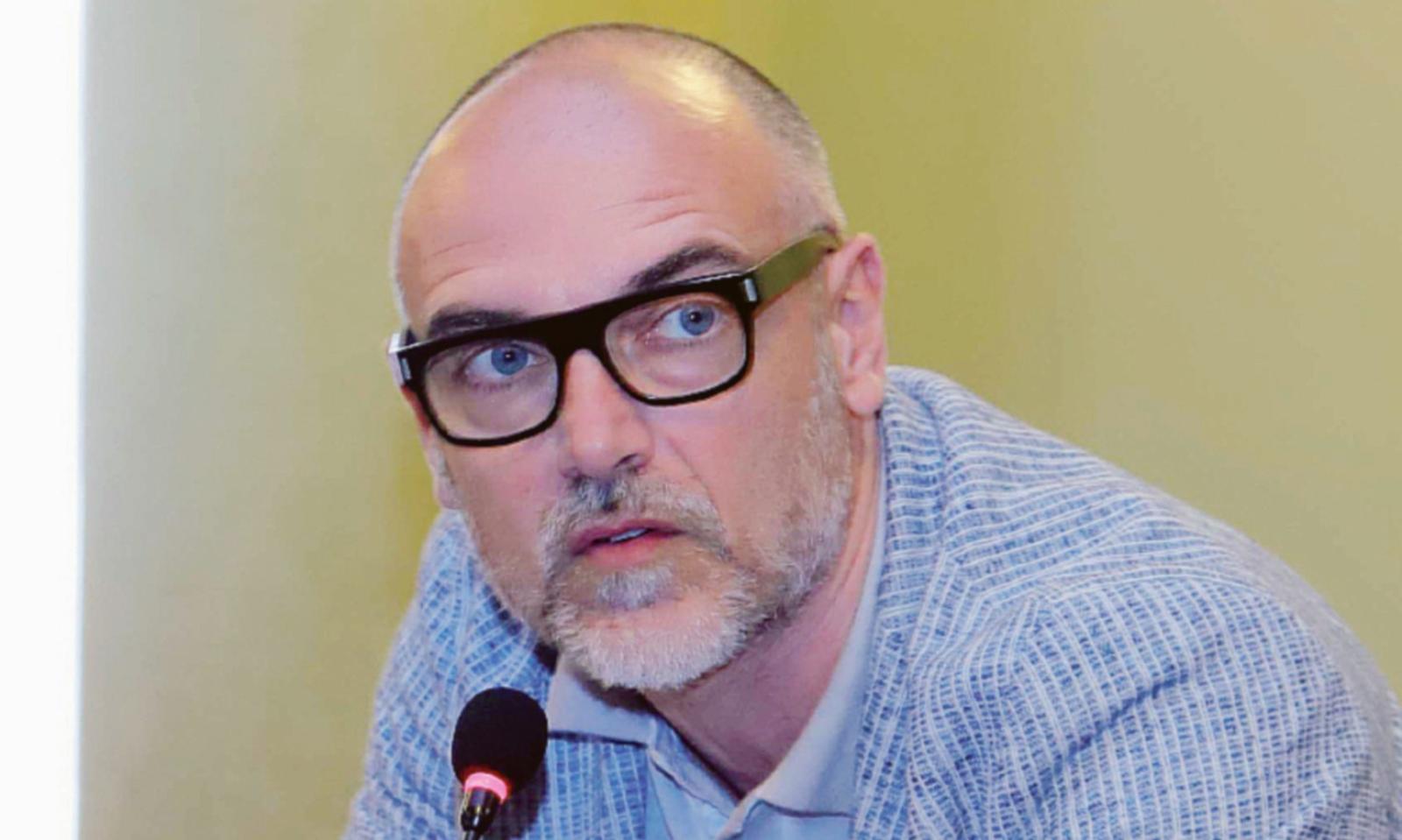 Sette &egrave; il Paperone del palazzo