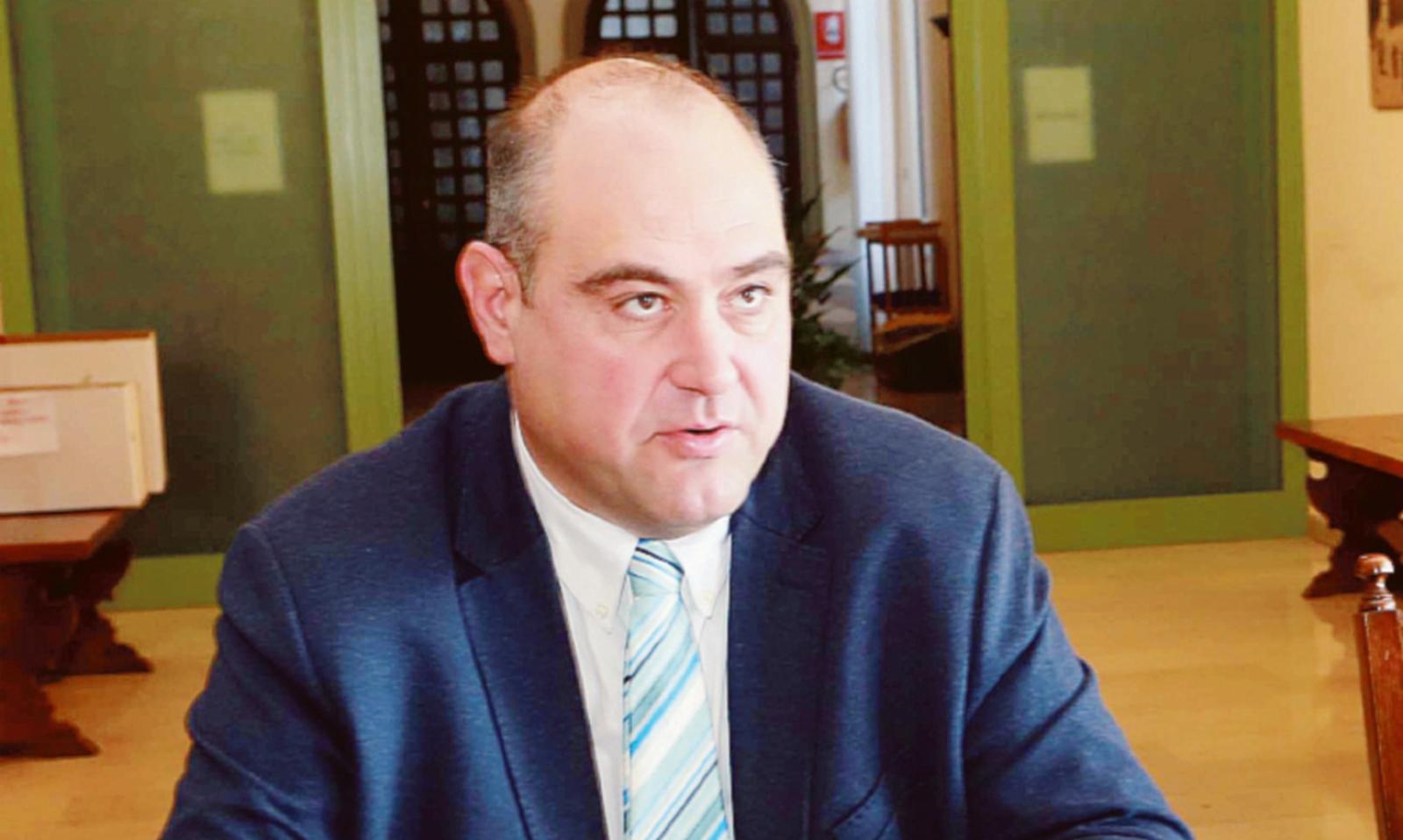 Vertice sul decoro del centro