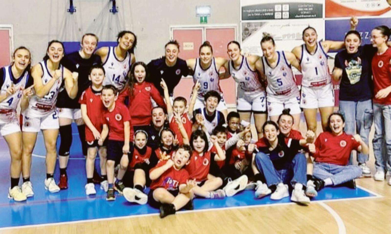 Rhodigium vince all'ultimo canestro