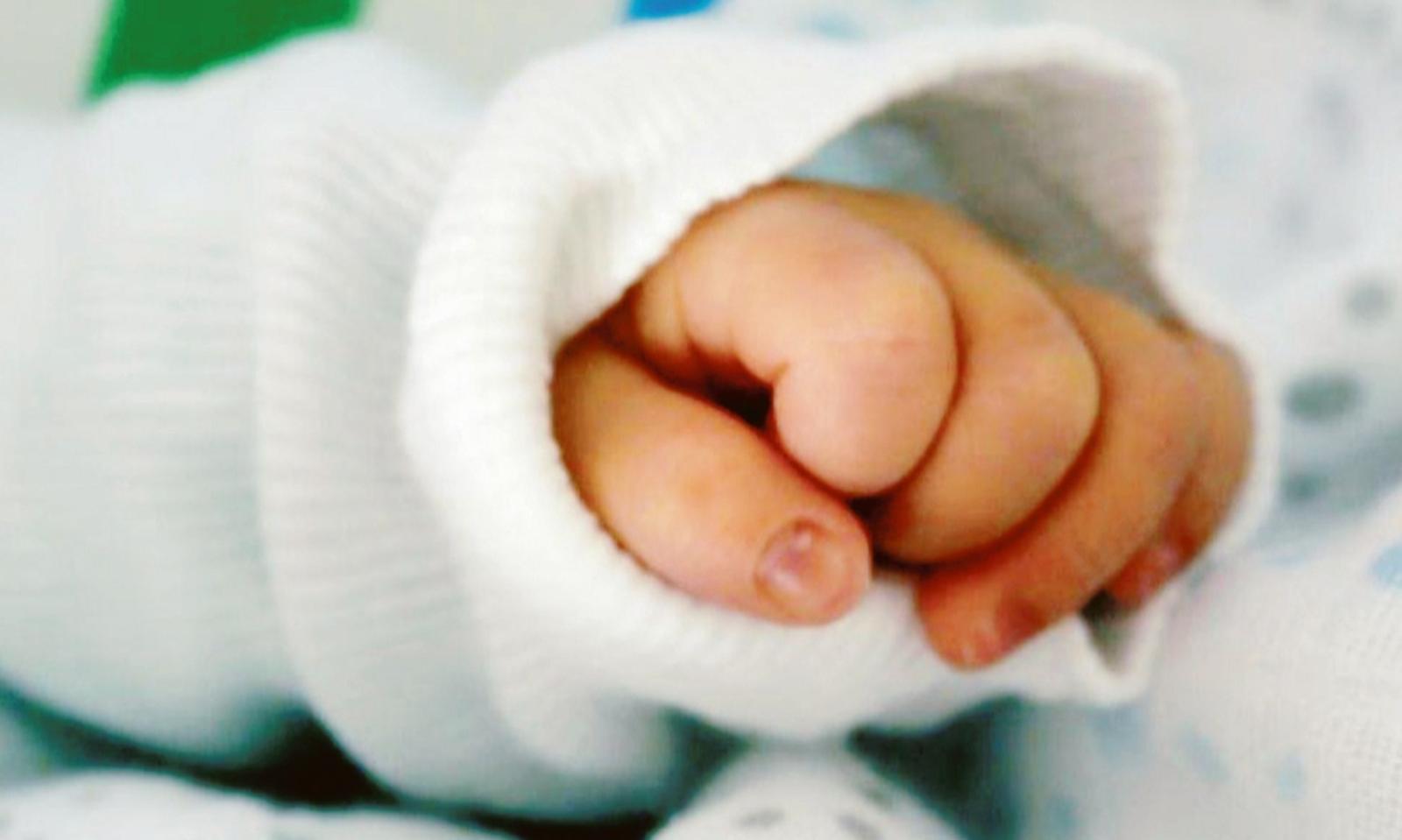 &ldquo;L&rsquo;ha scosso sino ad ucciderlo&rdquo;