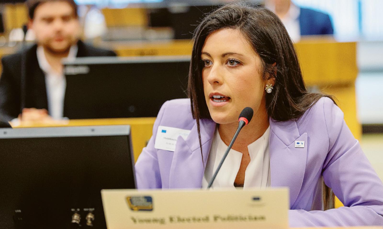 &ldquo;Ridurre la distanza tra cittadini e istituzioni&rdquo;