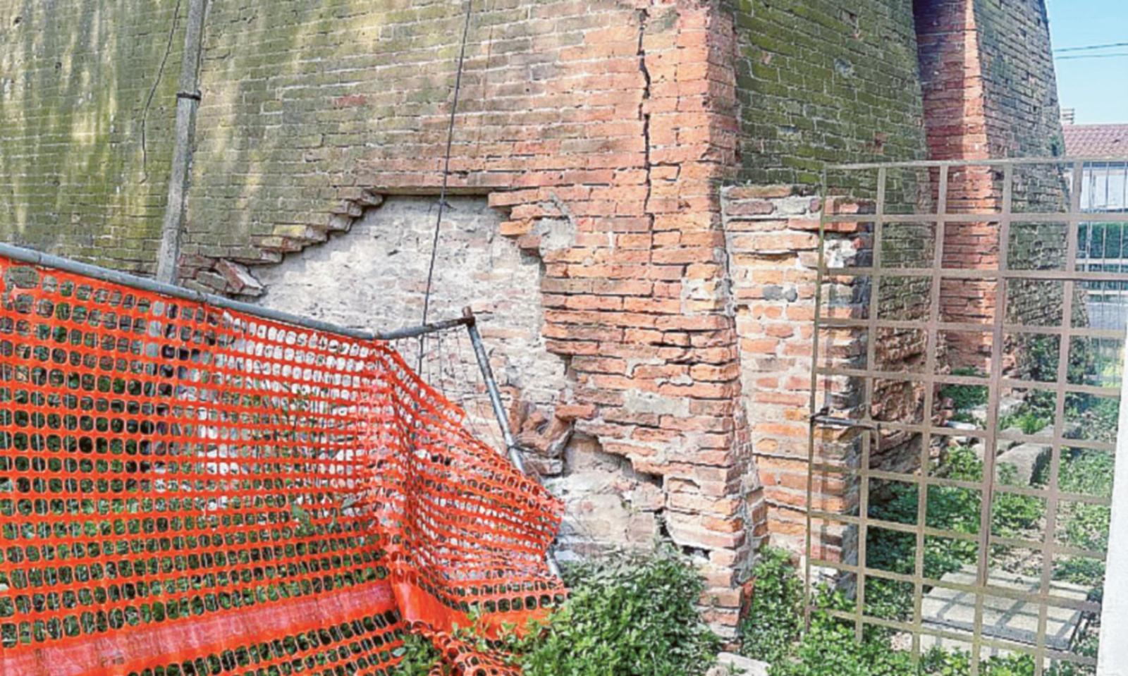 &ldquo;Fate qualcosa per il nostro campanile