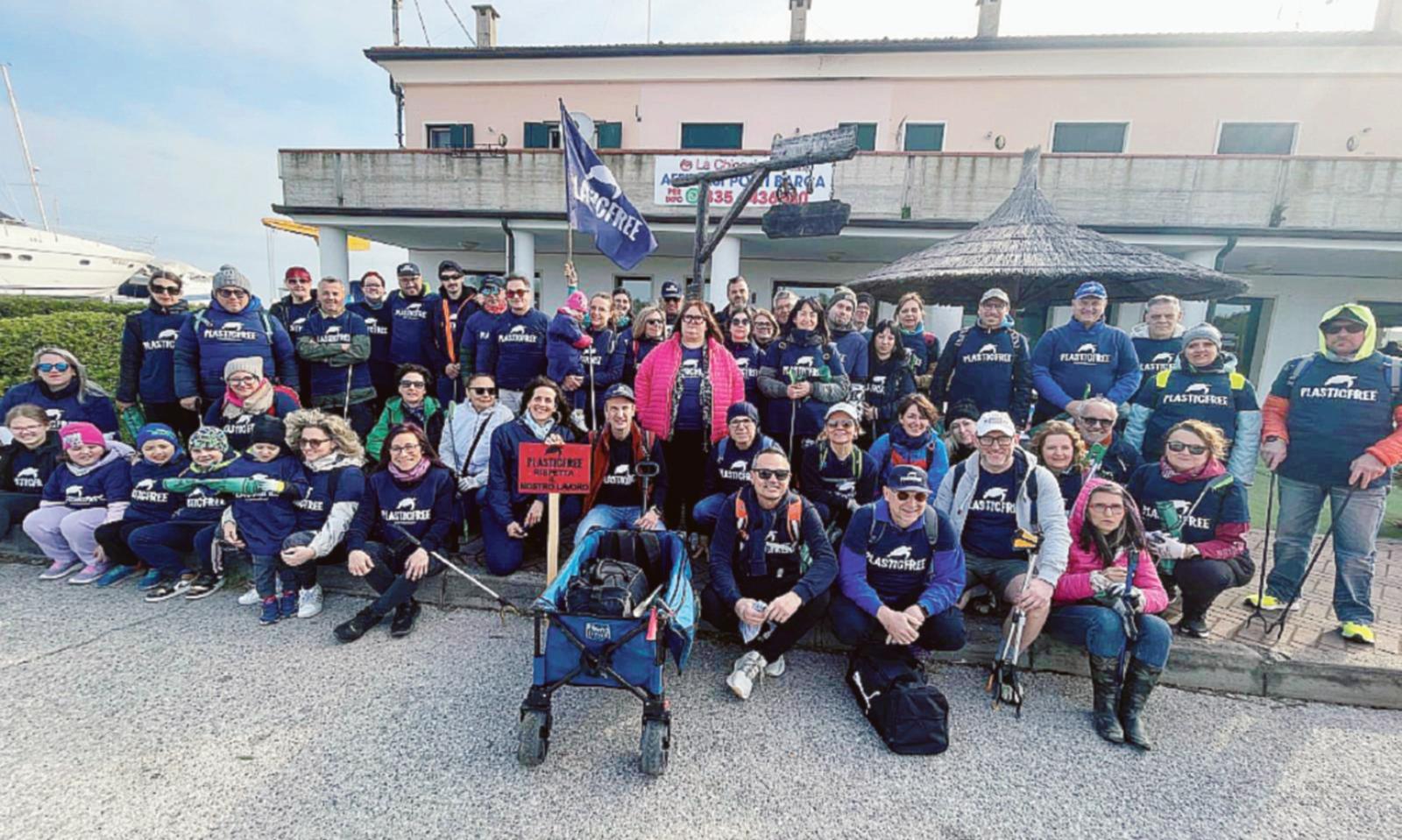 Raccolte due tonnellate di rifiuti