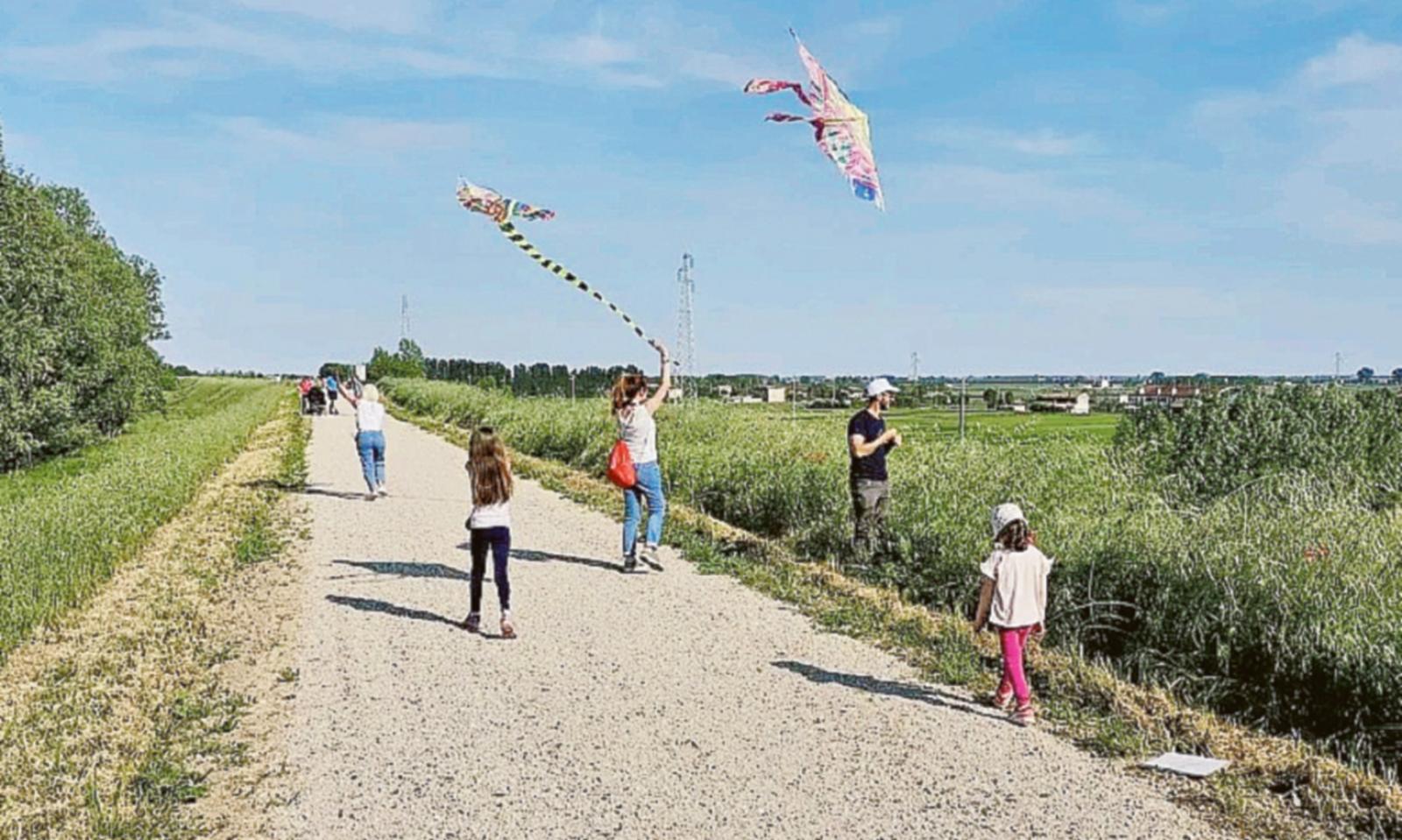 La sagra degli aquiloni slitta