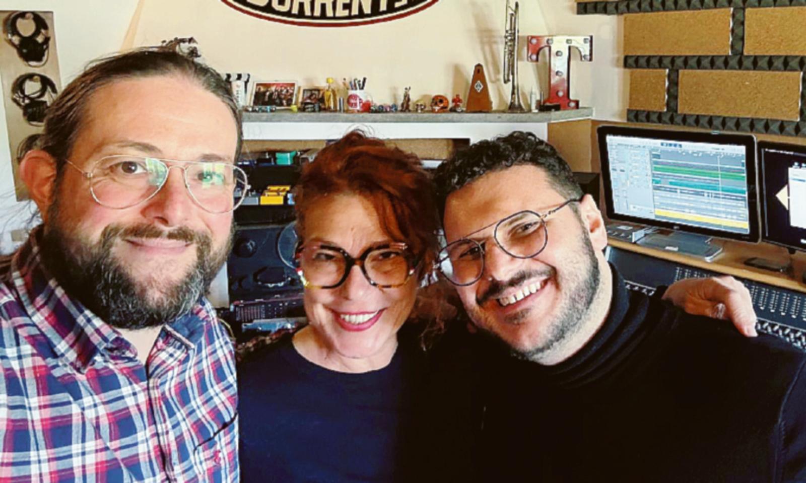 La prof che canta l&rsquo;amicizia