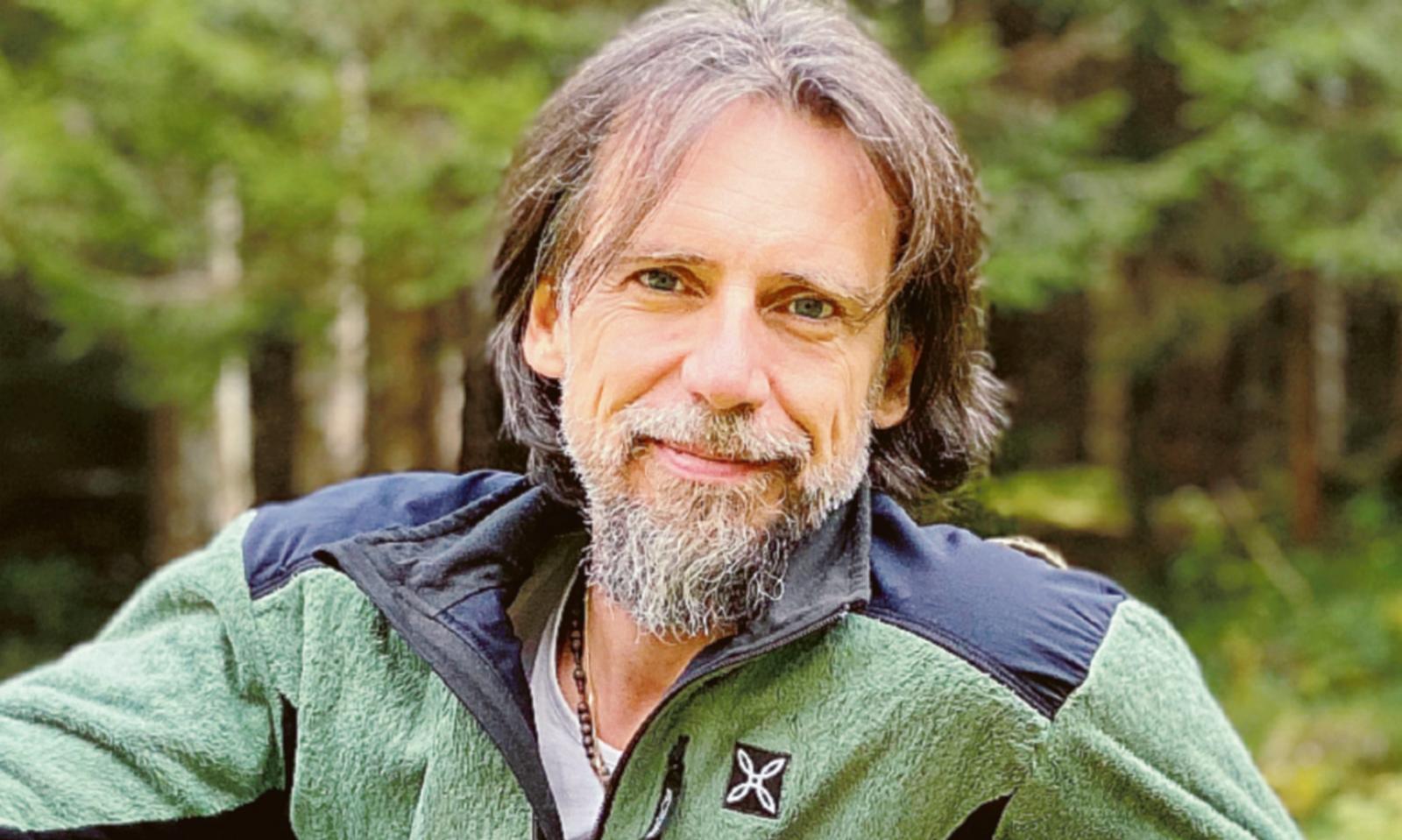 L&rsquo;ancestrale energia che deriva da montagne e rapporti umani